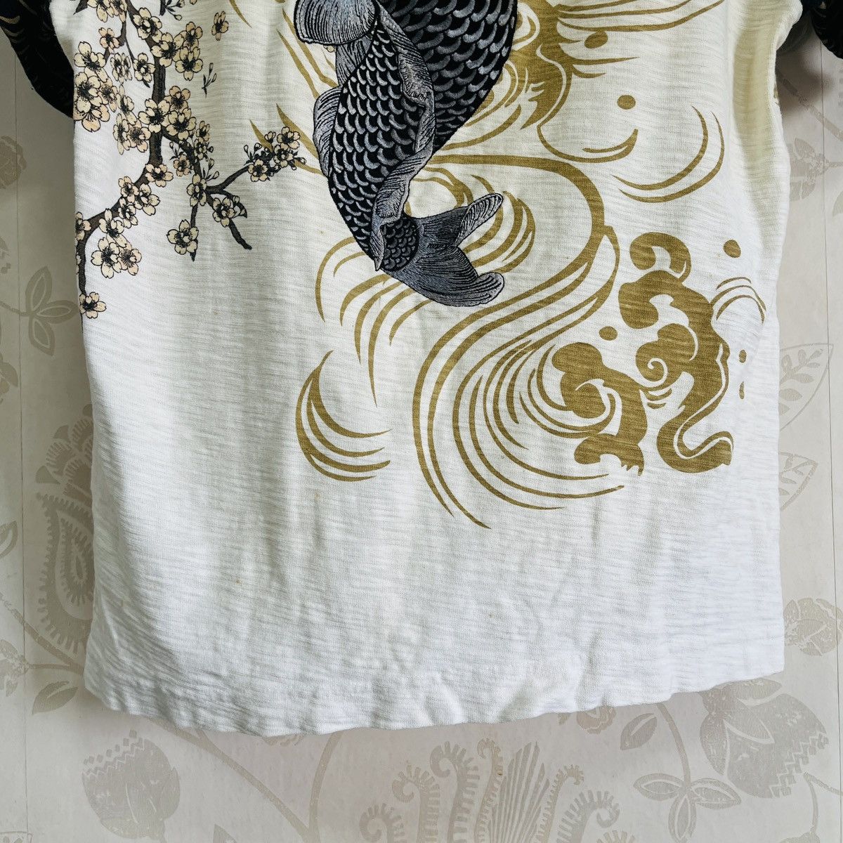 Japanese Brand × Vintage Vintage Kara Kuri Sukajan Embroidered Koi Fish TShirt Japan Size US M / EU 48-50 / 2 - 9 Thumbnail
