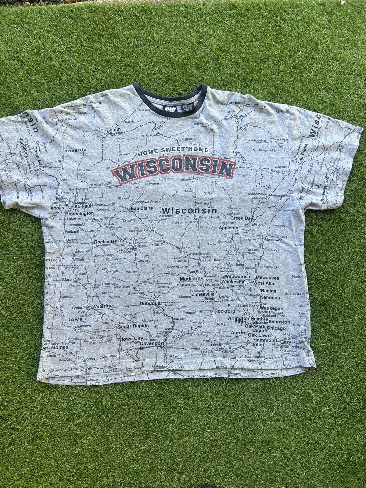 Vintage Wisconsin Map Print “Home Sweet Home” All Over T-Shirt Size US XXL / EU 58 / 5 - 1 Thumbnail