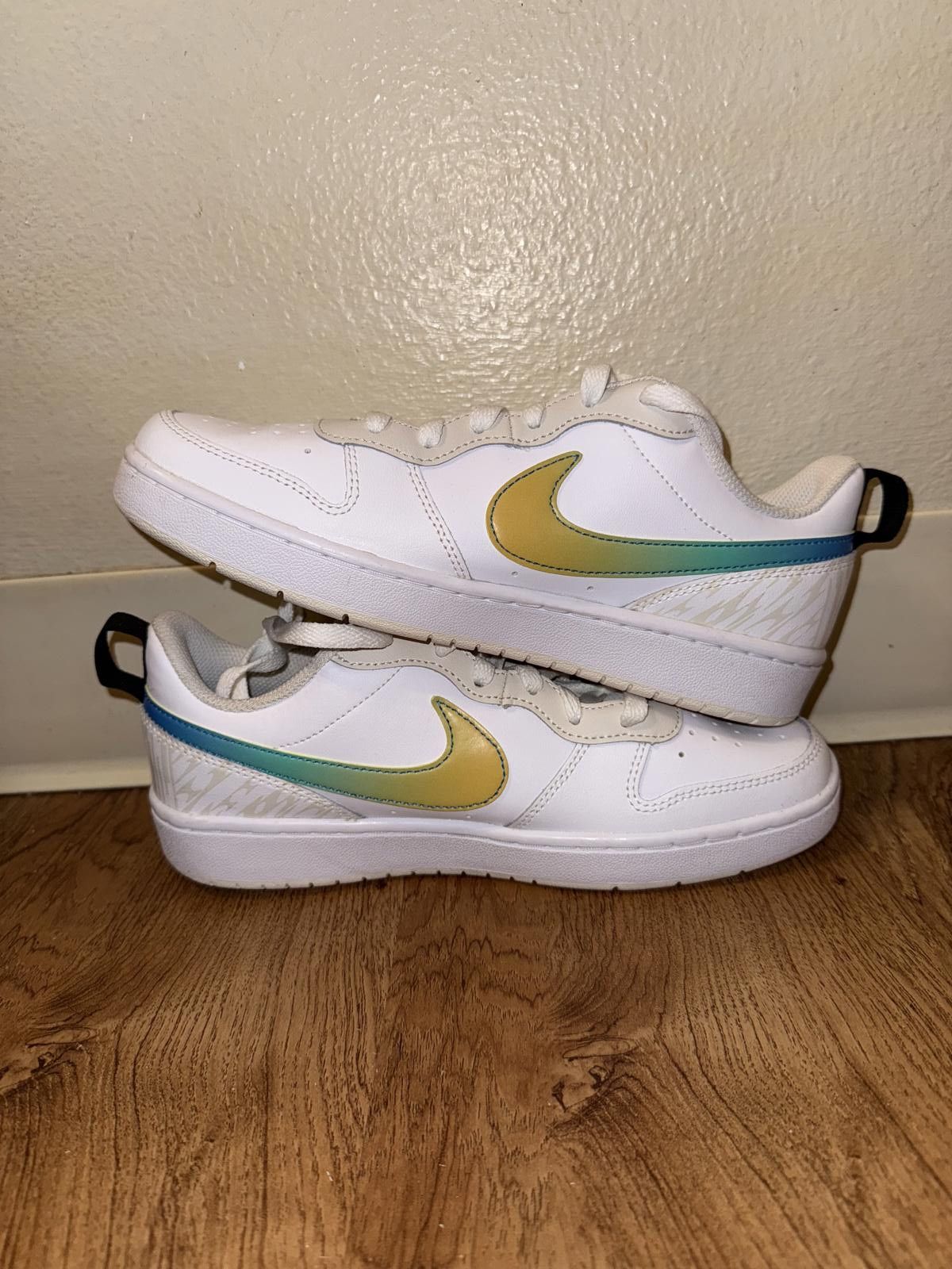 Nike Nike Borough low 2 SE Unlock Your Space Gs Size US 7 / EU 40 - 7 Thumbnail