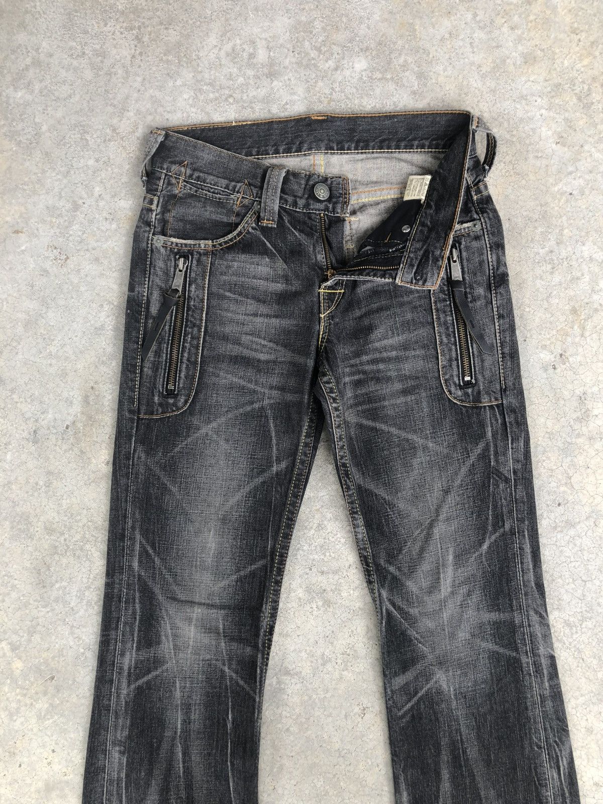 If Six Was Nine Levis 507 Flared Jeans Bootcut Distressed Denim Size US 30 / EU 46 - 3 Thumbnail