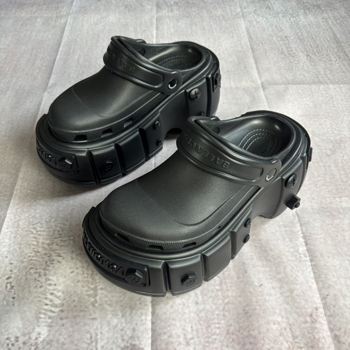 Balenciaga Balenciaga X Croc Hardcroc mule Size US 6 / IT 36 - 1 Thumbnail