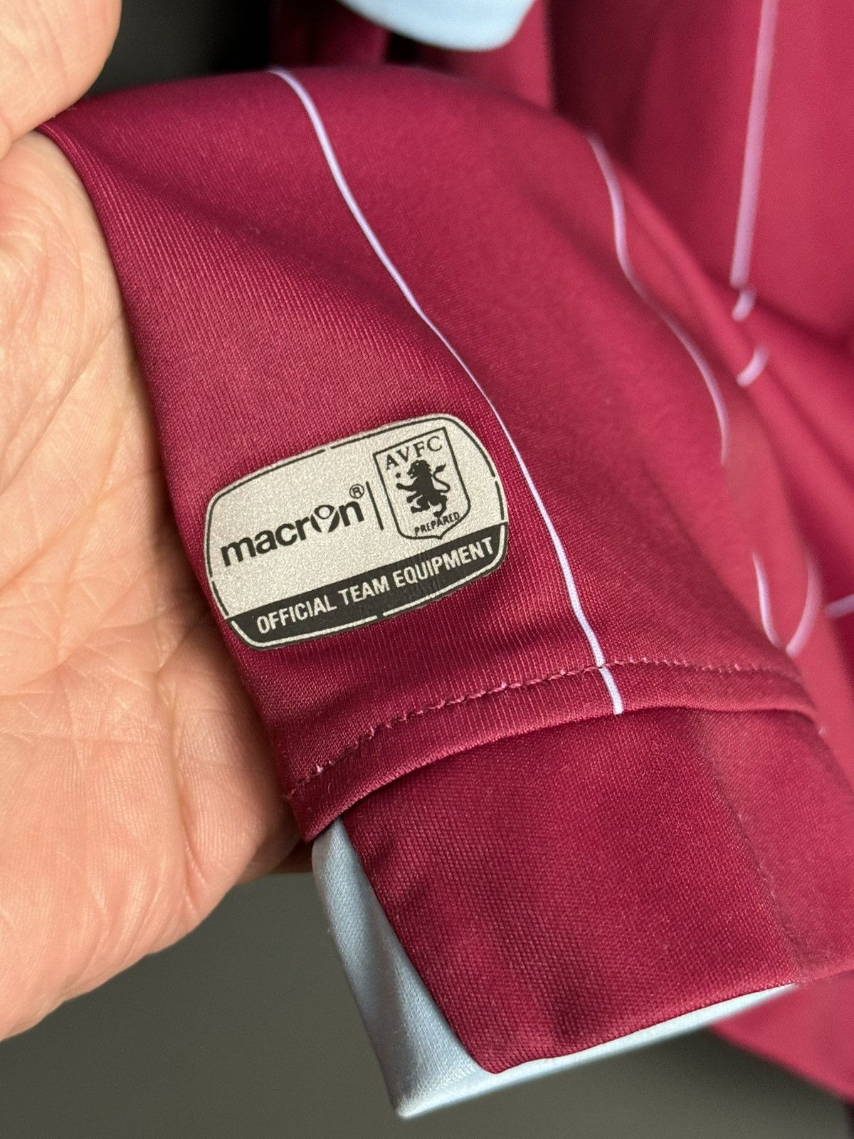 Macron Aston Villa 14/15 Home Bennett Football Jersey Size US XL / EU 56 / 4 - 5 Thumbnail