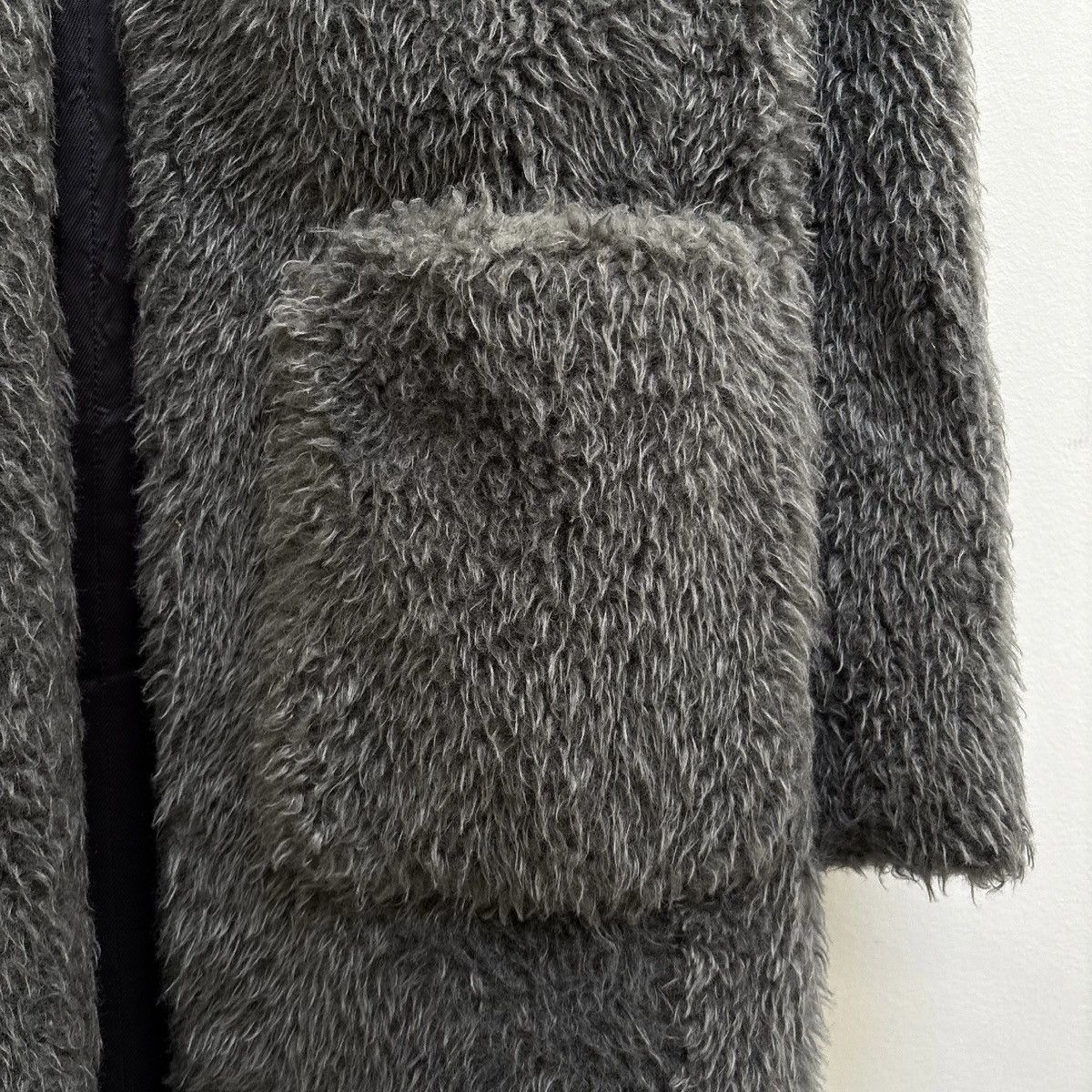 Helmut Lang FW19 Helmut Lang Layered Shaggy Fur Charcoal Robe Size M / US 6-8 / IT 42-44 - 12 Thumbnail
