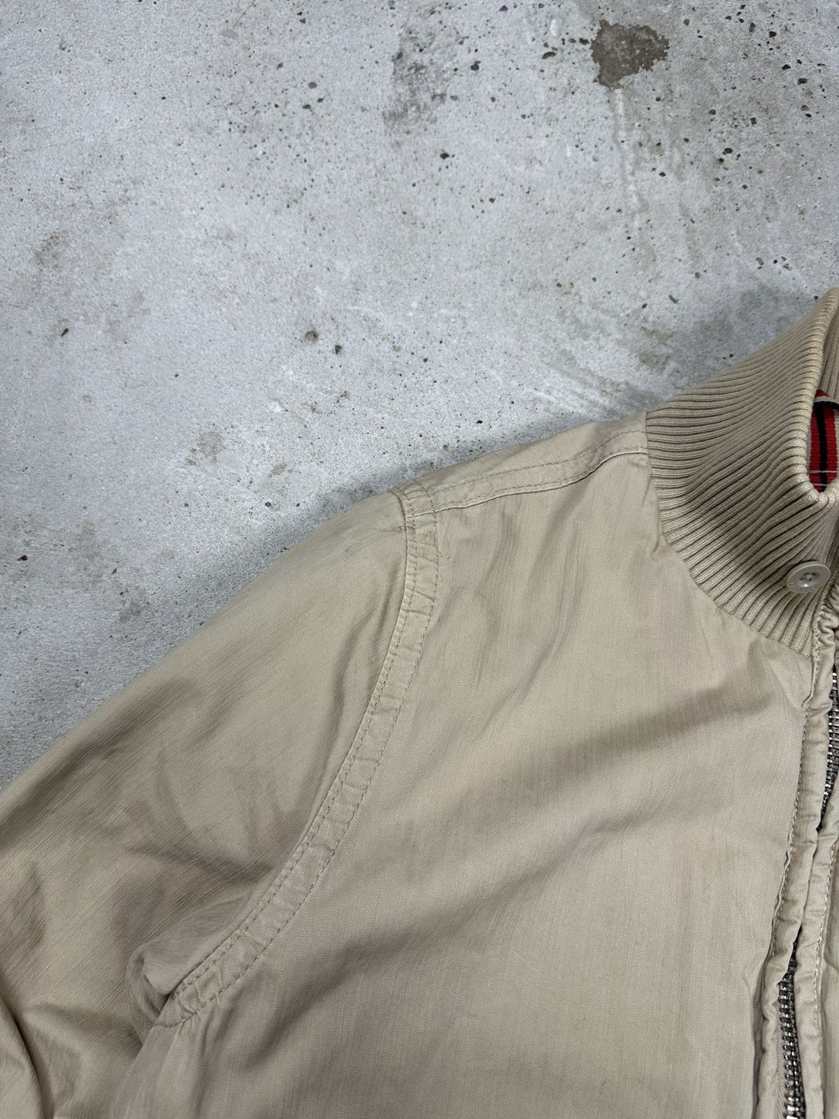 Tommy Hilfiger Vintage Y2K Tommy Hilfiger Beige Distressed Utility Bomber Size US S / EU 44-46 / 1 - 10 Thumbnail