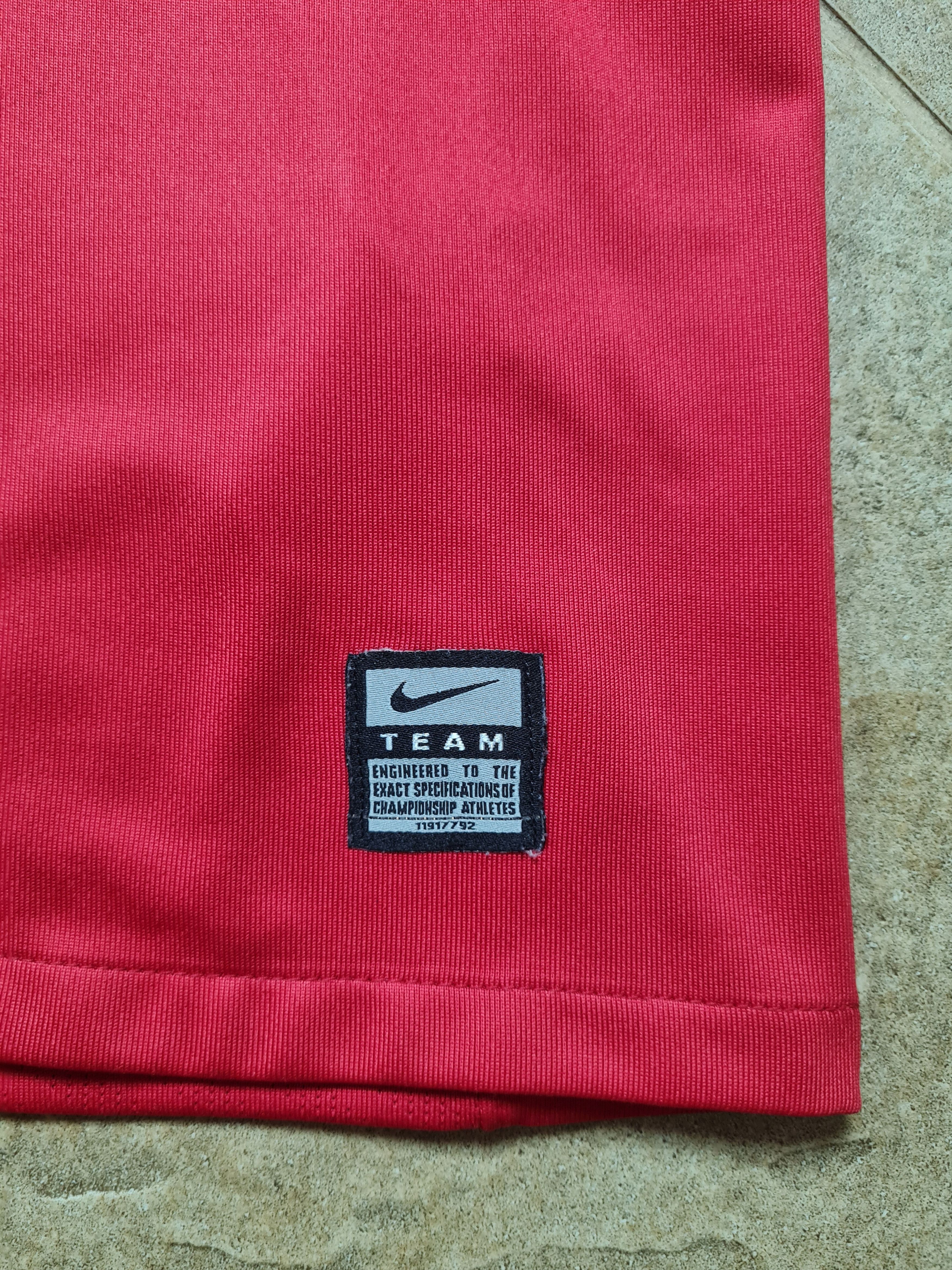 Nike MANCHESTER UNITED 2009/2010 NIKE HOME FOOTBALL SHIRT #7 OWEN Size US M / EU 48-50 / 2 - 7 Thumbnail