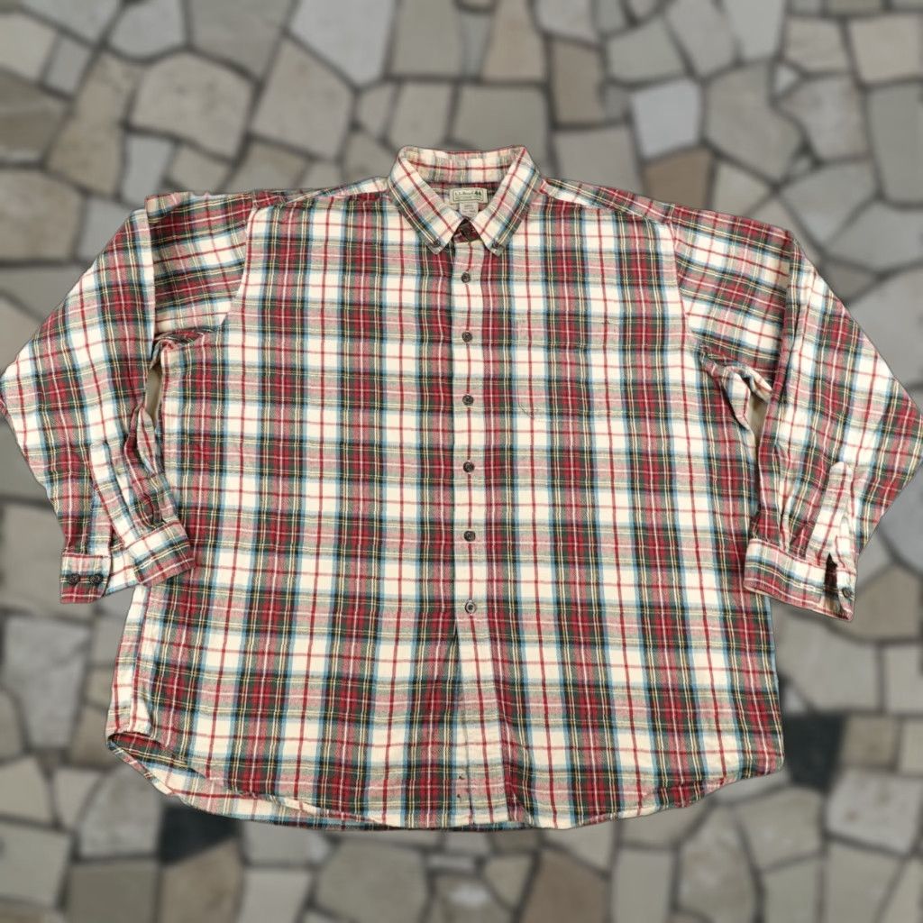 Vintage VINTAGE LL Bean Shirt Mens 2XL Red Plaid Flannel Button-Up Outdoors Workwear Casual Shirt Mens 2XL Red Plaid Flannel Button-Up LL Bean Size US XXL / EU 58 / 5 - 1 Thumbnail