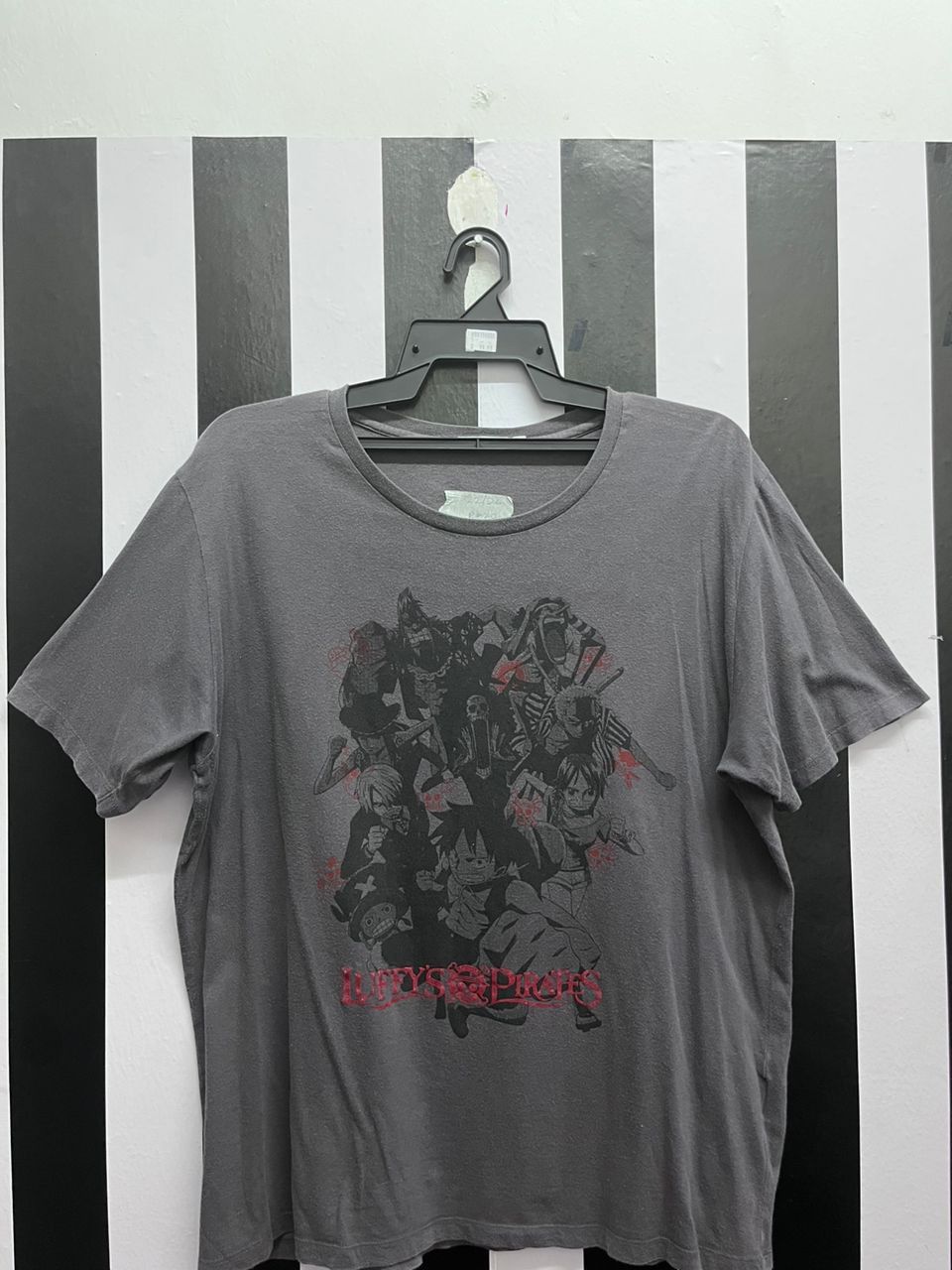 Anime × One Piece × Uniqlo Vintage One Piece japanese Anime Luffy T Shirt Size US XL / EU 56 / 4 - 1 Thumbnail