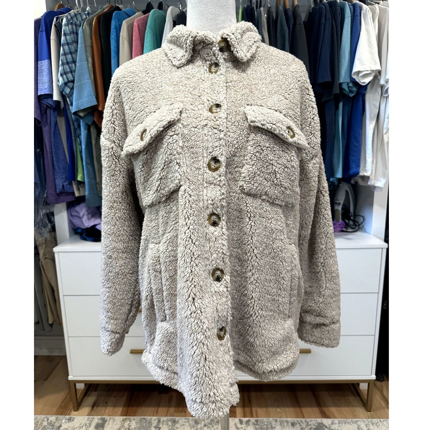 Other Thread & Supply Women's Tan Sherpa Oversized Shirt Jacket S Size S / US 4 / IT 40 - 2 Thumbnail
