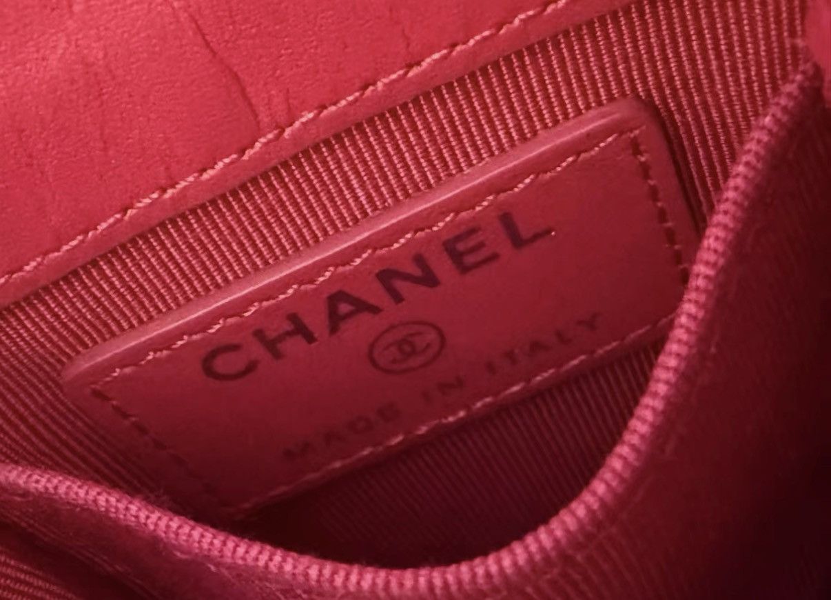Chanel CHANEL Electric Pink Patent Leather Chain Phone Bag J36 Size ONE SIZE - 8 Thumbnail