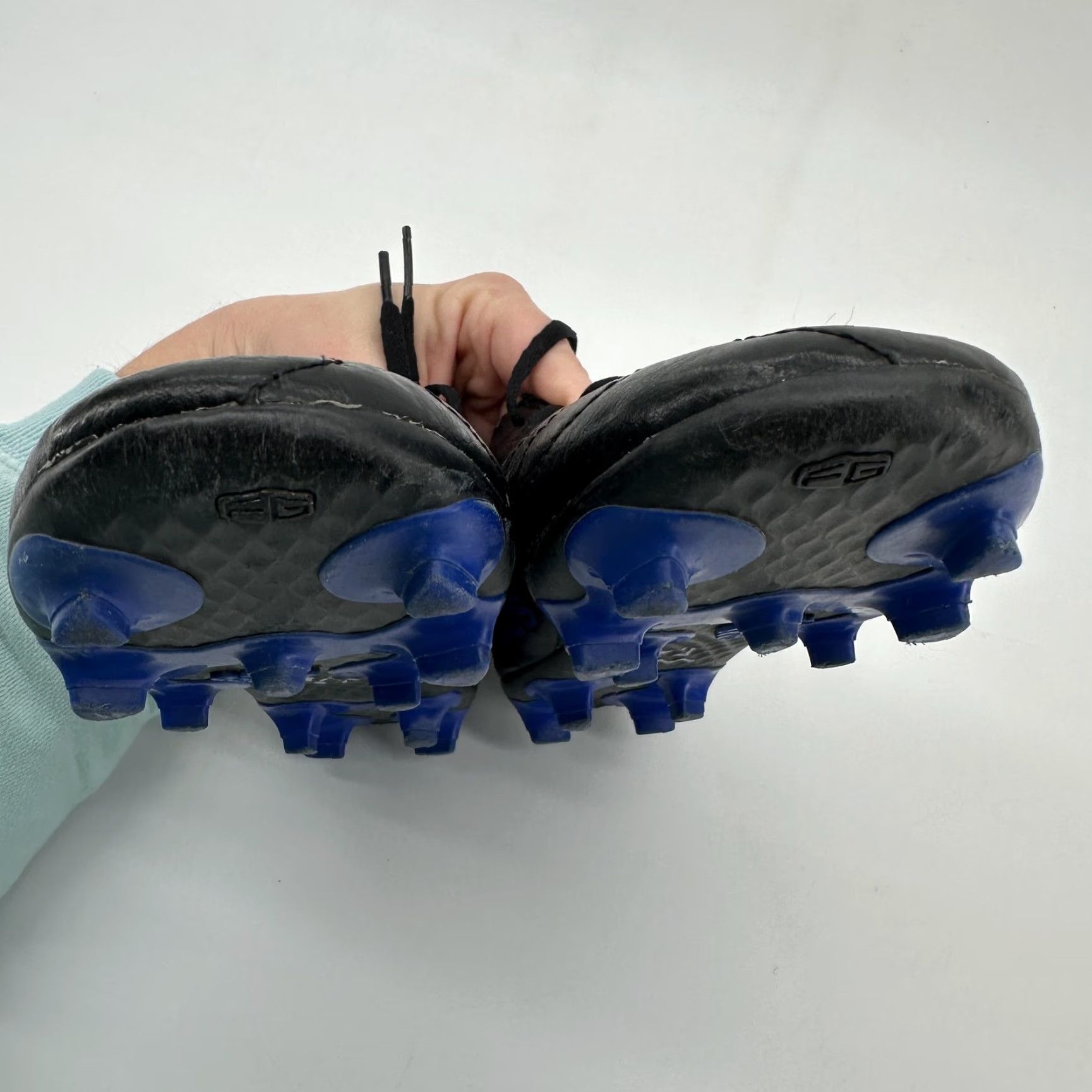 Adidas Adidas Shoes Mens Size 5 Black Blue Soccer Cleats Low Top FG Spikes FV2894 Size US S / EU 44-46 / 1 - 7 Thumbnail