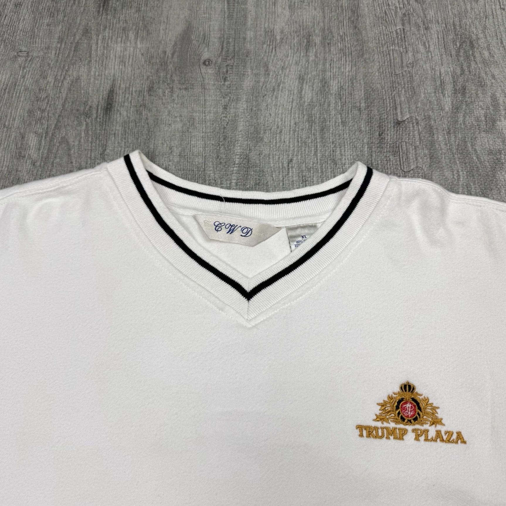 Vintage VTG 90S TRUMP PLAZA V-NECK SWEATSHIRT MAGA ELECTION 2024 PREPPY SWEATER ADULT XL Size US XL / EU 56 / 4 - 2 Thumbnail