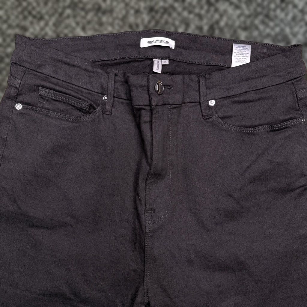 Good American Good American Jeans Womens 18 Black High Rise Crop Stretch 5-Pocket Denim Button Zip 25.5 In Inseam Plus Rise High City Size 40" / US 18 - 1 Thumbnail