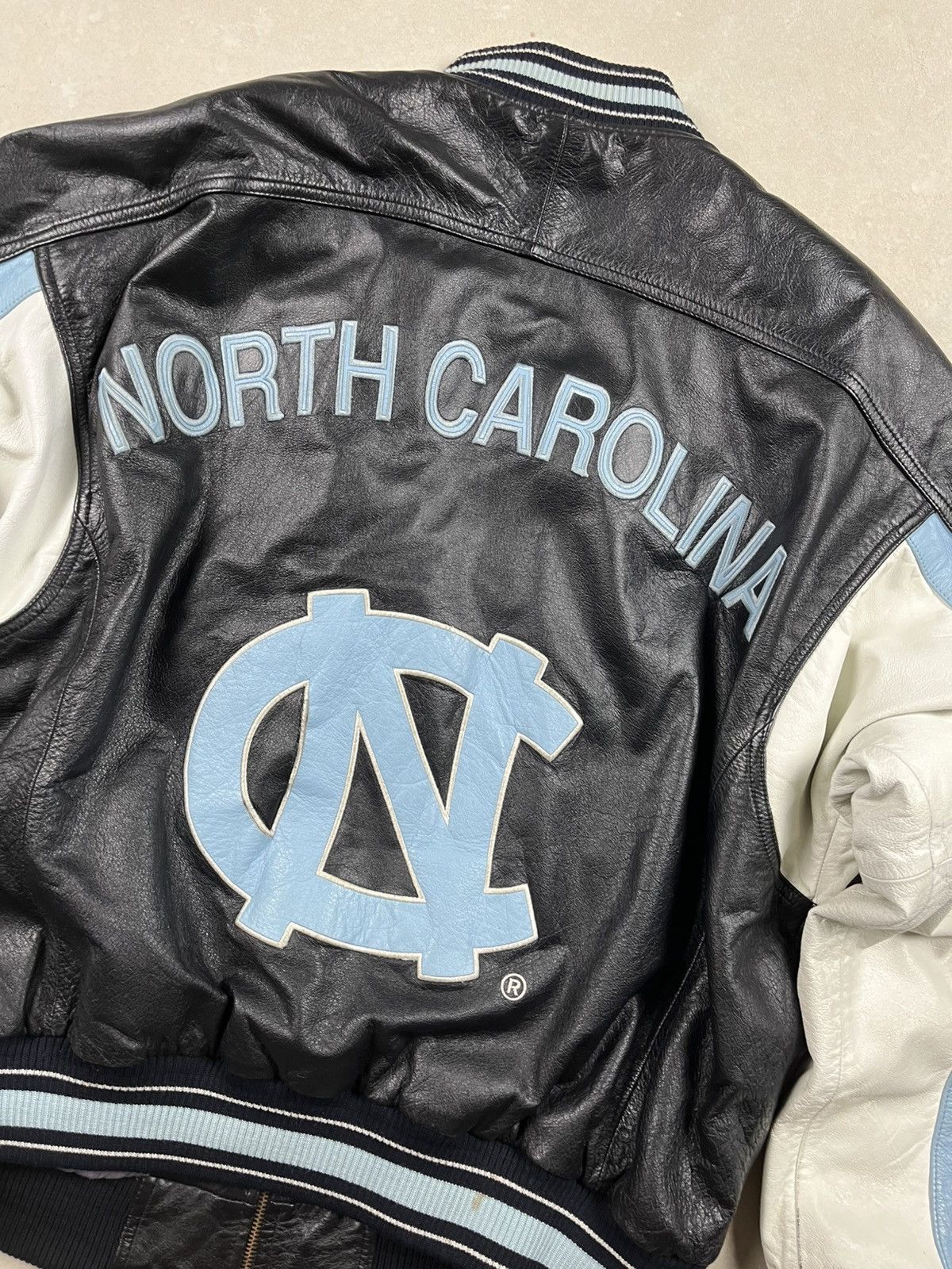 Vintage Vintage 90s University of North Carolina UNC Leather Jacket Size US L / EU 52-54 / 3 - 3 Thumbnail