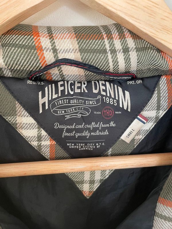 Tommy Hilfiger × Tommy Jeans × Vintage Vintage Tommy Hilfiger premium puffer jacket Size S / US 4 / IT 40 - 4 Thumbnail
