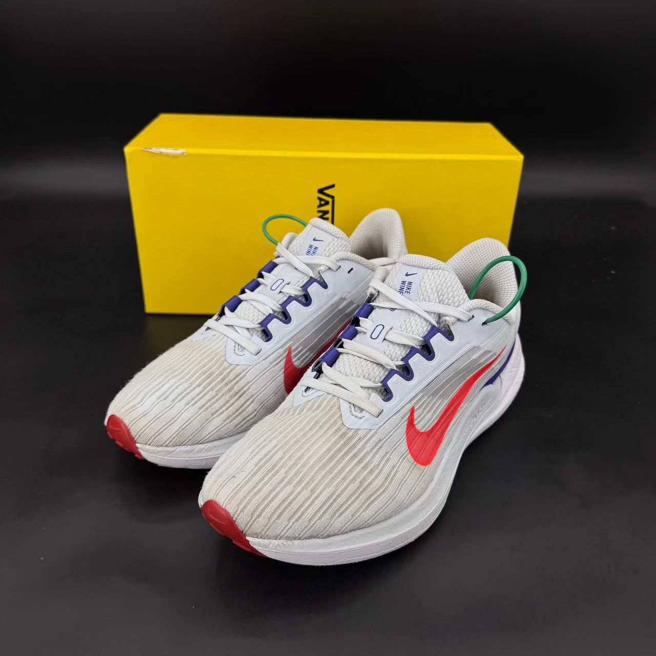 Other Nike Winflo 9 White Red Blue Size 40.5 Size US 41 - 1 Thumbnail