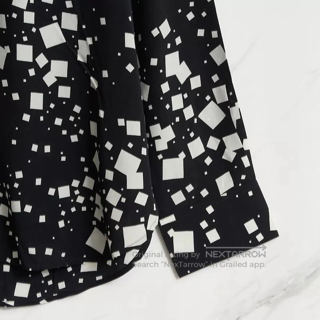 Saint Laurent Paris Saint Laurent Men's Square Collar Shirt. Size US XS / EU 42 / 0 - 4 Thumbnail