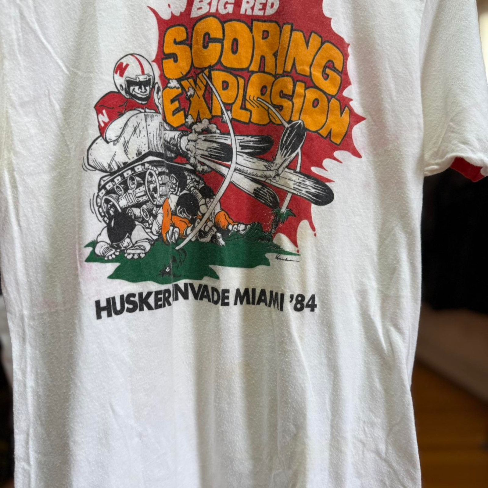 Vintage Vintage 80s Nebraska Huskers Scoring Explosion Tank T-Shirt Size US L / EU 52-54 / 3 - 7 Thumbnail