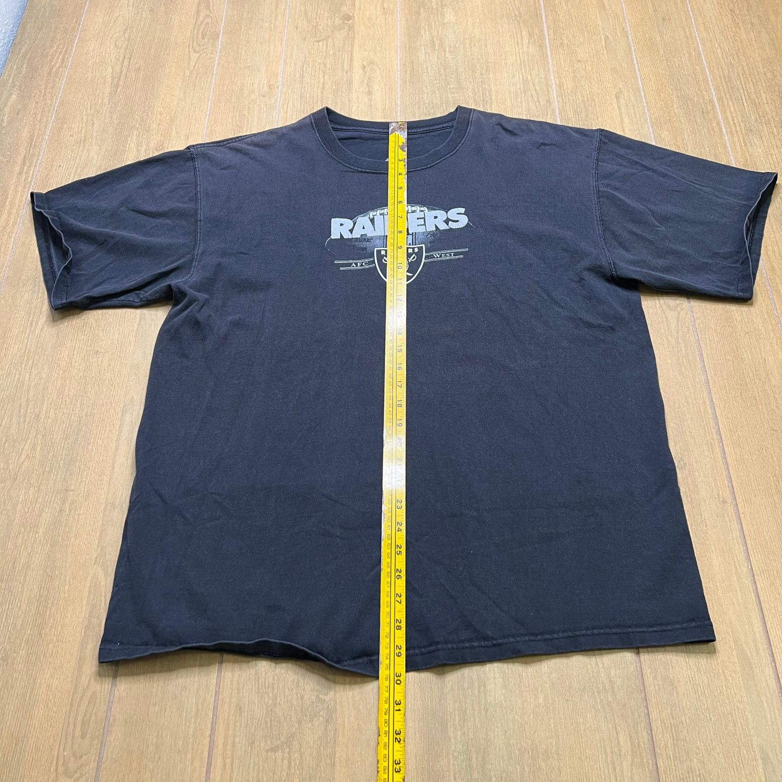 Vintage Vintage Oakland Raiders NFL T Shirt Sz XL Black Football Size US XL / EU 56 / 4 - 6 Thumbnail