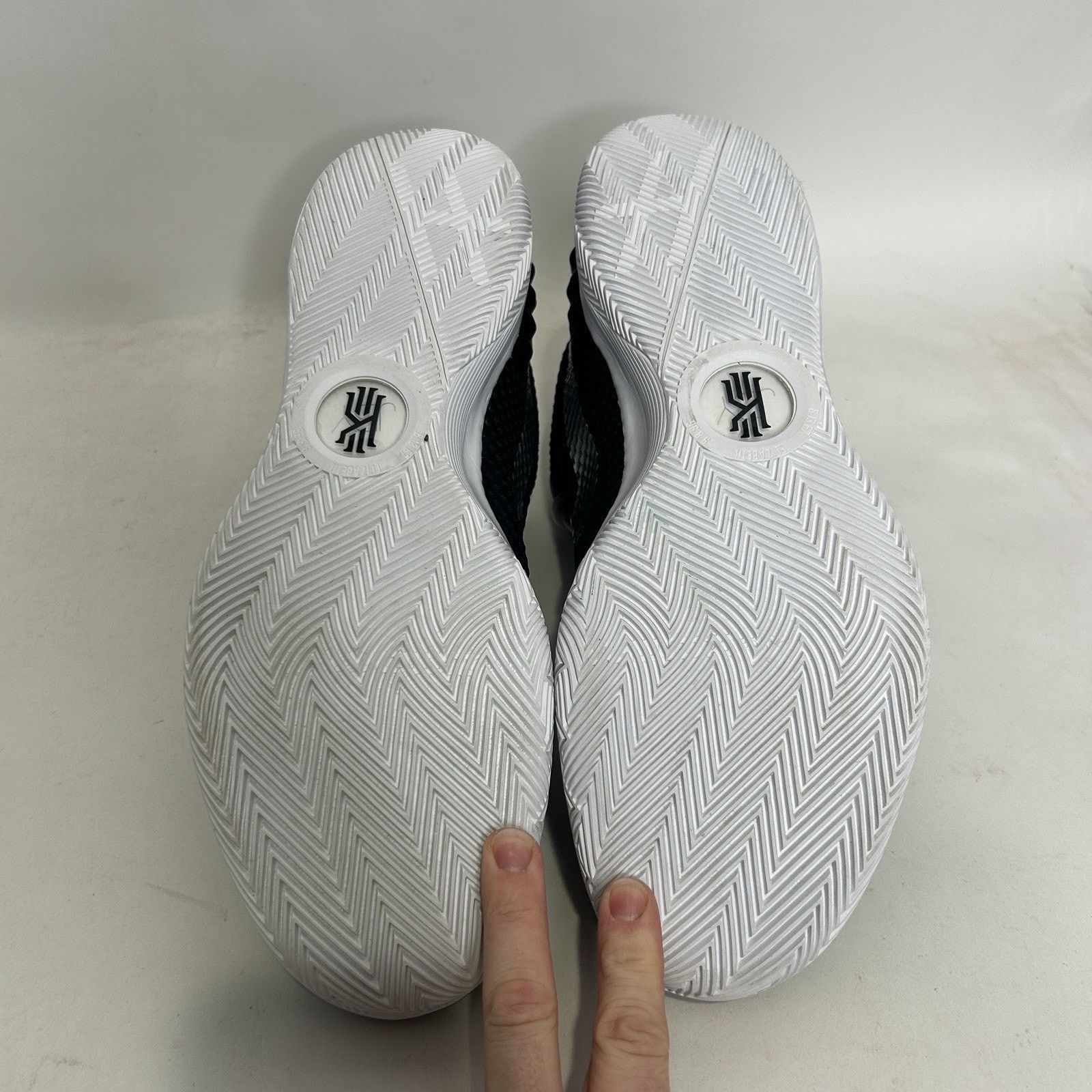 Nike Nike Kyrie Irving 1 Nike ID By You “Black White Silver” Size US 15 / EU 48 - 7 Thumbnail