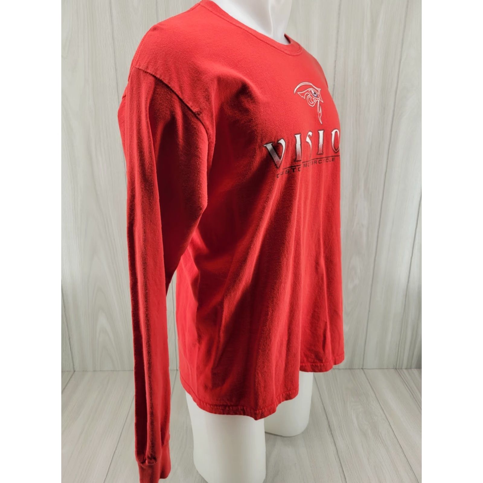 Gildan VINTAGE Distressed Vision Motorcycle Gas Tank Mens Long Sleeve Red Shirt L Size US L / EU 52-54 / 3 - 6 Thumbnail