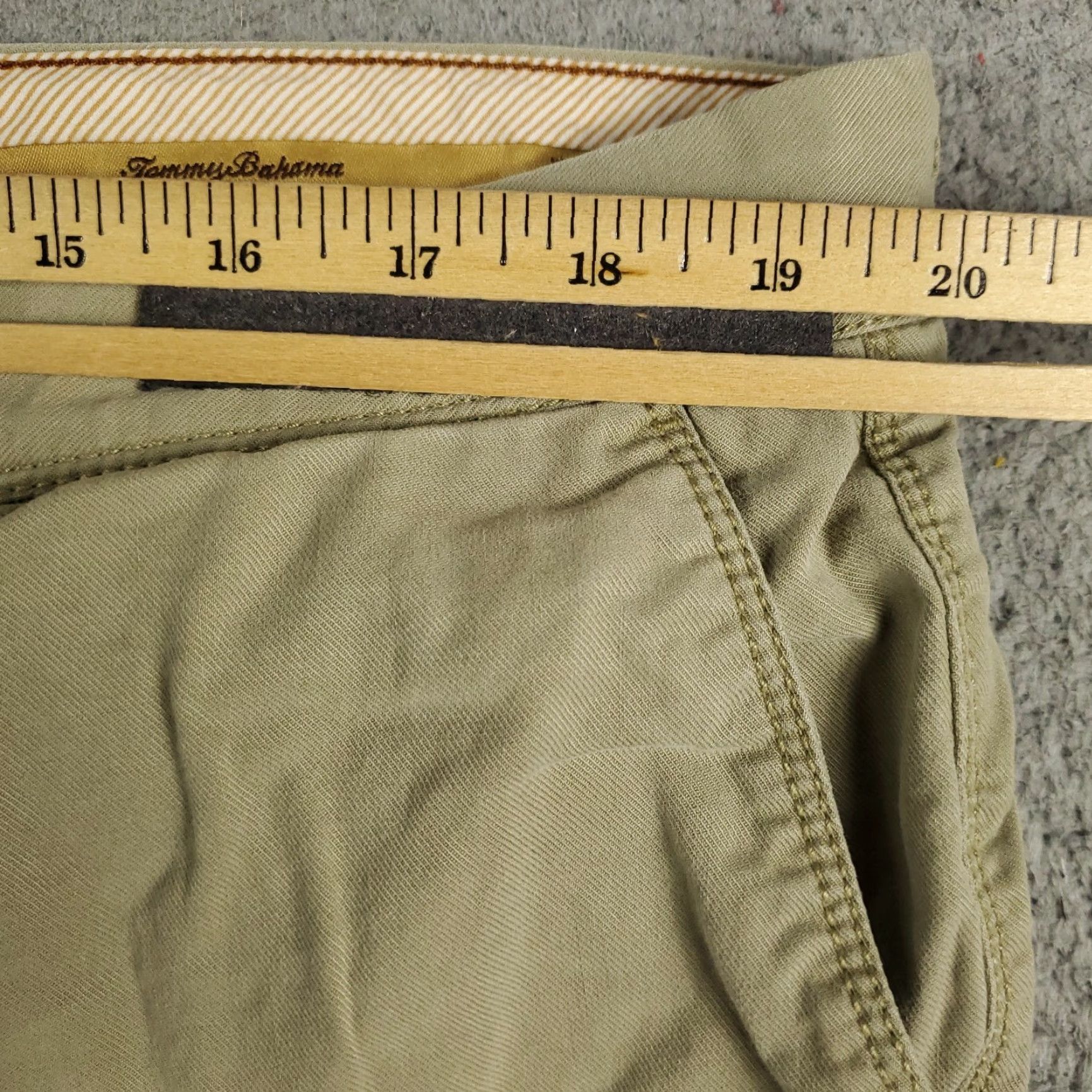 Tommy Bahama VINTAGE Tommy Bahama Shorts Mens Size 40 Beige Chino Flat Front Cotton Blend Casual Sports Size US 40 / EU 56 - 4 Thumbnail