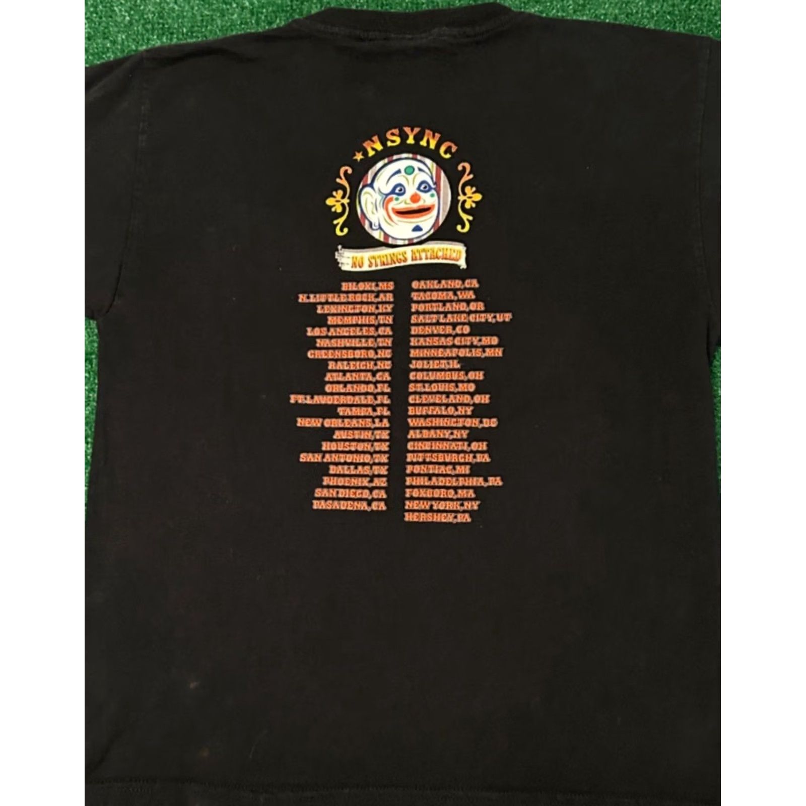 Vintage VINTAGE NSYNC 2000 Tour Shirt Mens Small Black Y2K 90s Music Band No Strings Attached Size US S / EU 44-46 / 1 - 2 Thumbnail