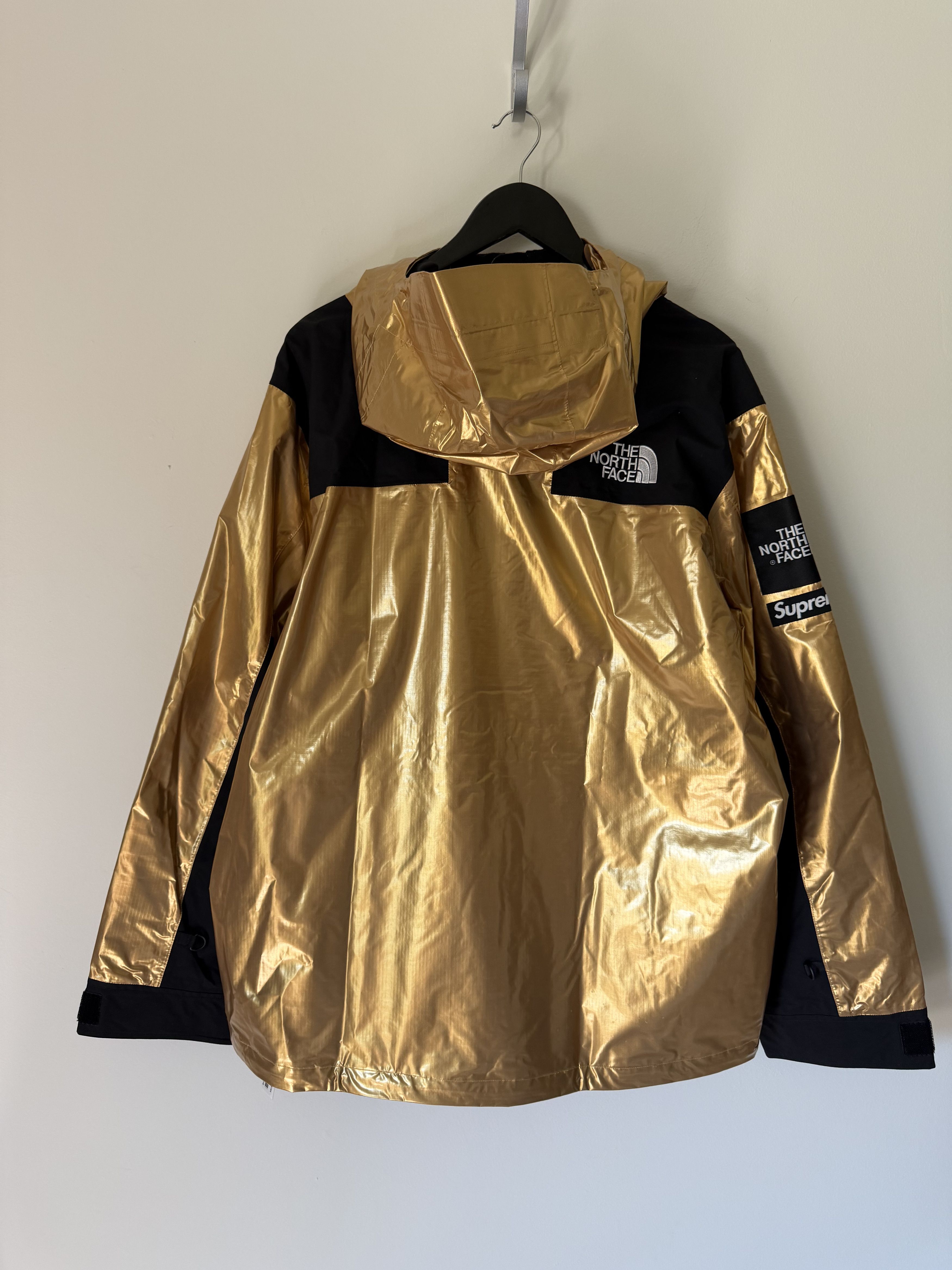 Supreme × The North Face Supreme The North Face Mountain Parka in Metallic Gold Size US XL / EU 56 / 4 - 6 Thumbnail