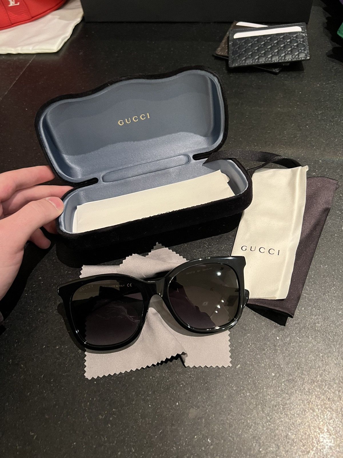 Gucci Gucci logo GG10171S sunglasses black gold Size ONE SIZE - 9 Thumbnail