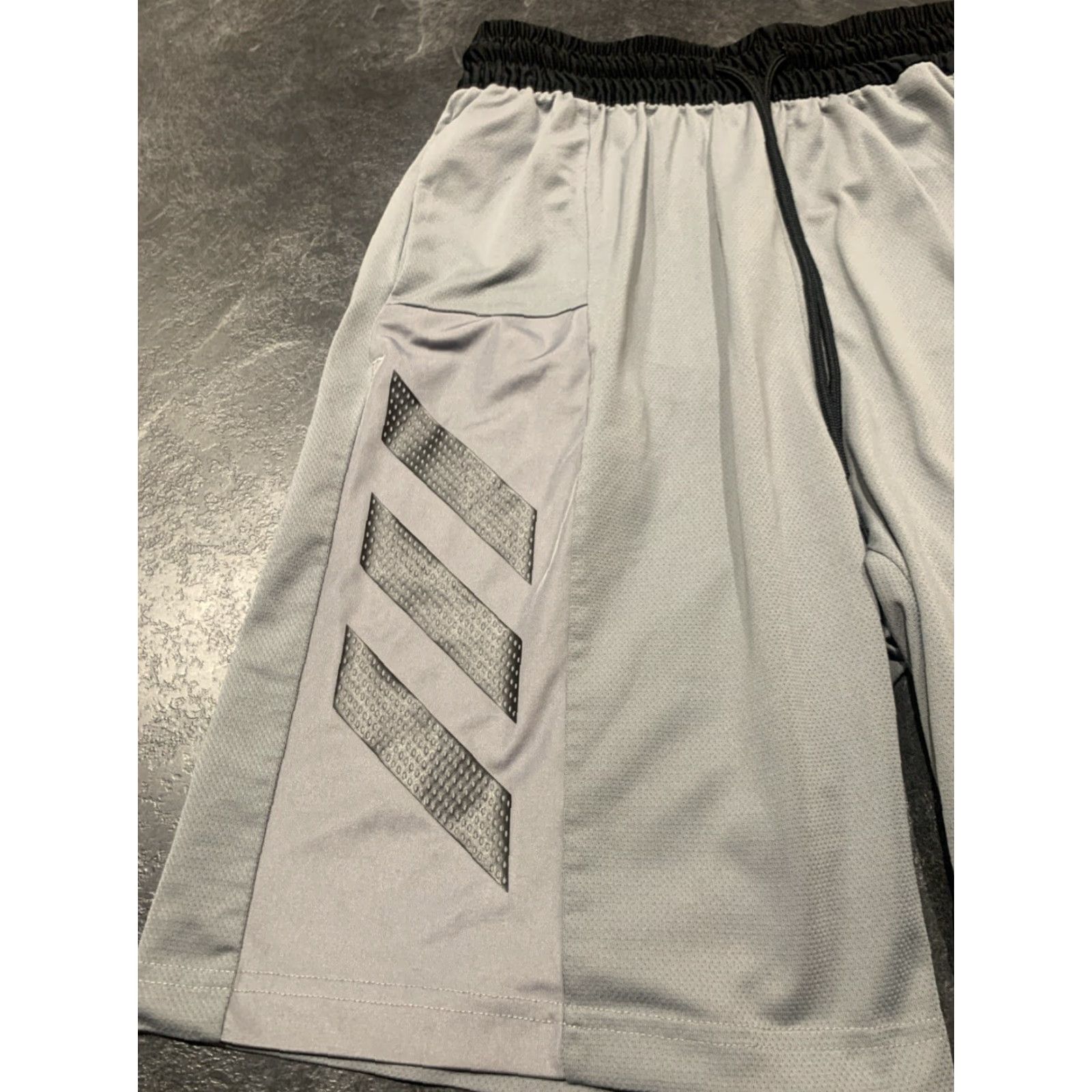 Adidas Adidas Basketball Shorts Men Medium Gray Climalite Pockets Athletic Activewear Size US 31 - 2 Thumbnail
