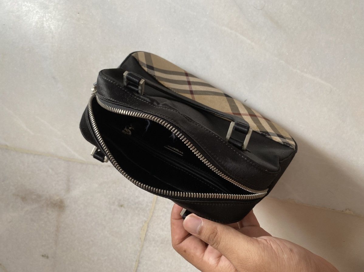 Burberry Vintage Burberry Mini Bag Size ONE SIZE - 15 Thumbnail