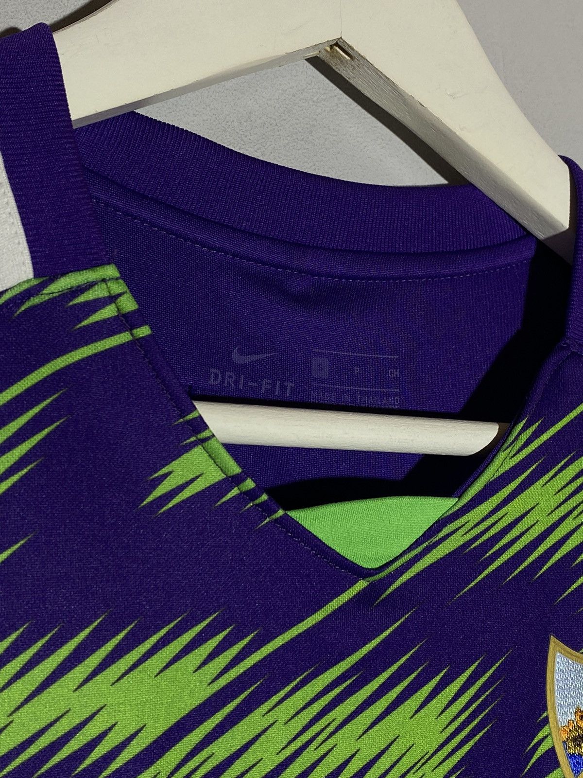 Nike Nike Malaga 2020 2021 Away Football Shirt Size US S / EU 44-46 / 1 - 6 Thumbnail