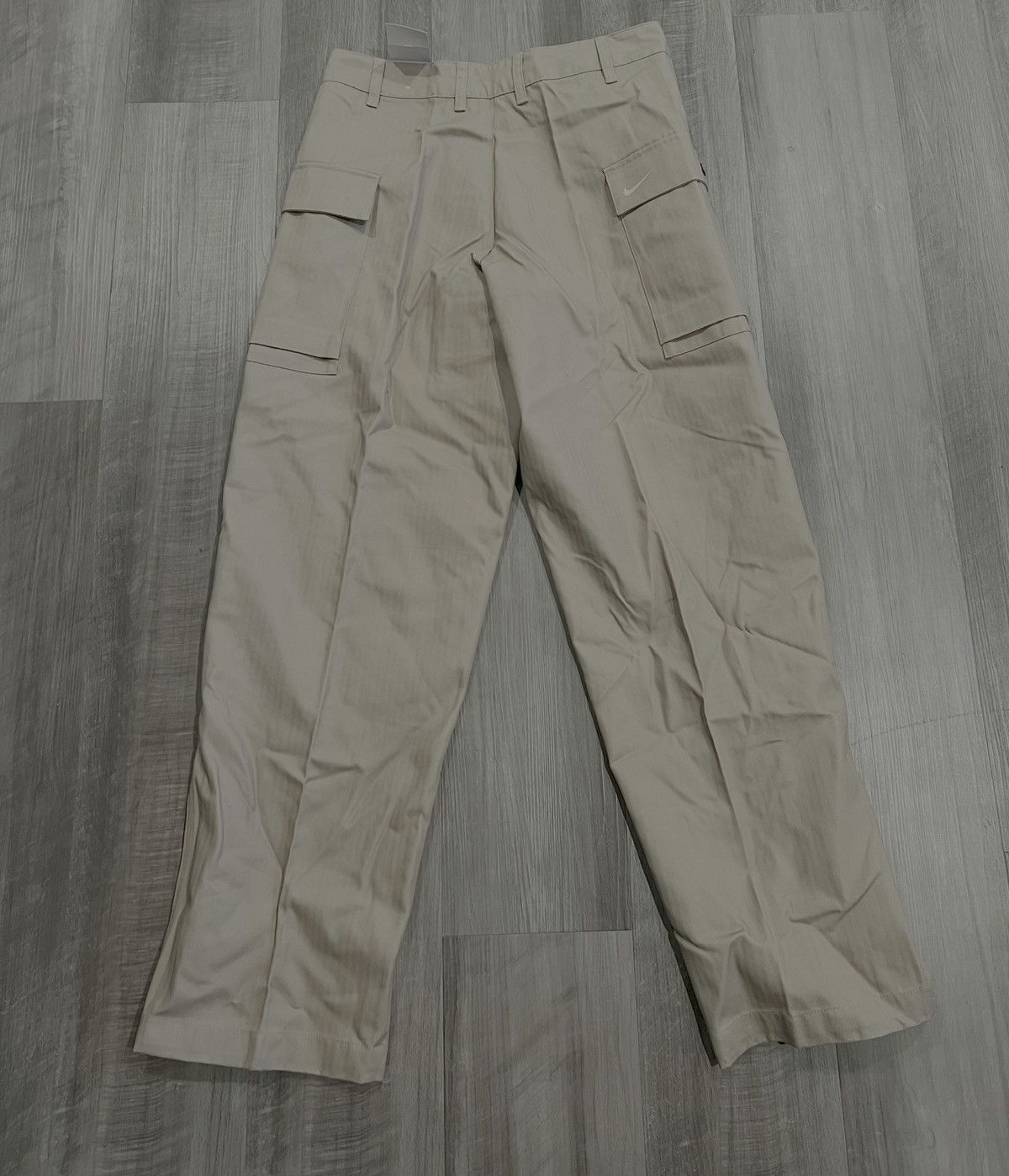 Nike Size 30 Nike Life Mens Khaki Cargo Pants Zip Fly Button Up Size US 30 / EU 46 - 2 Thumbnail