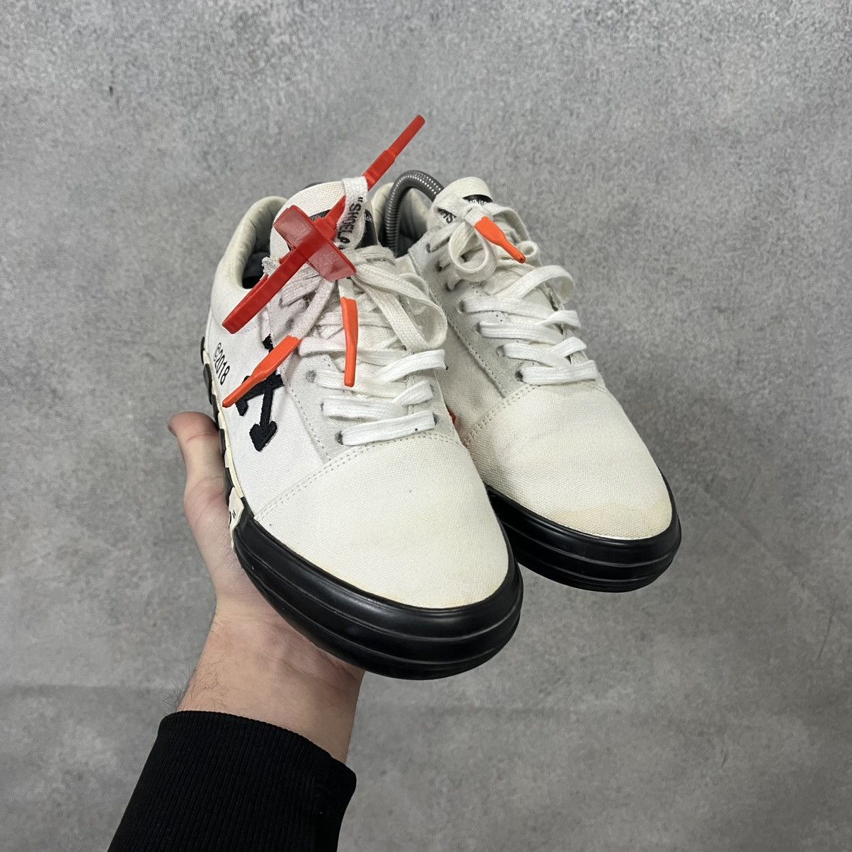 Off-White Off White Vulcanized Sneaker Size US 5.5 / EU 38 - 2 Thumbnail
