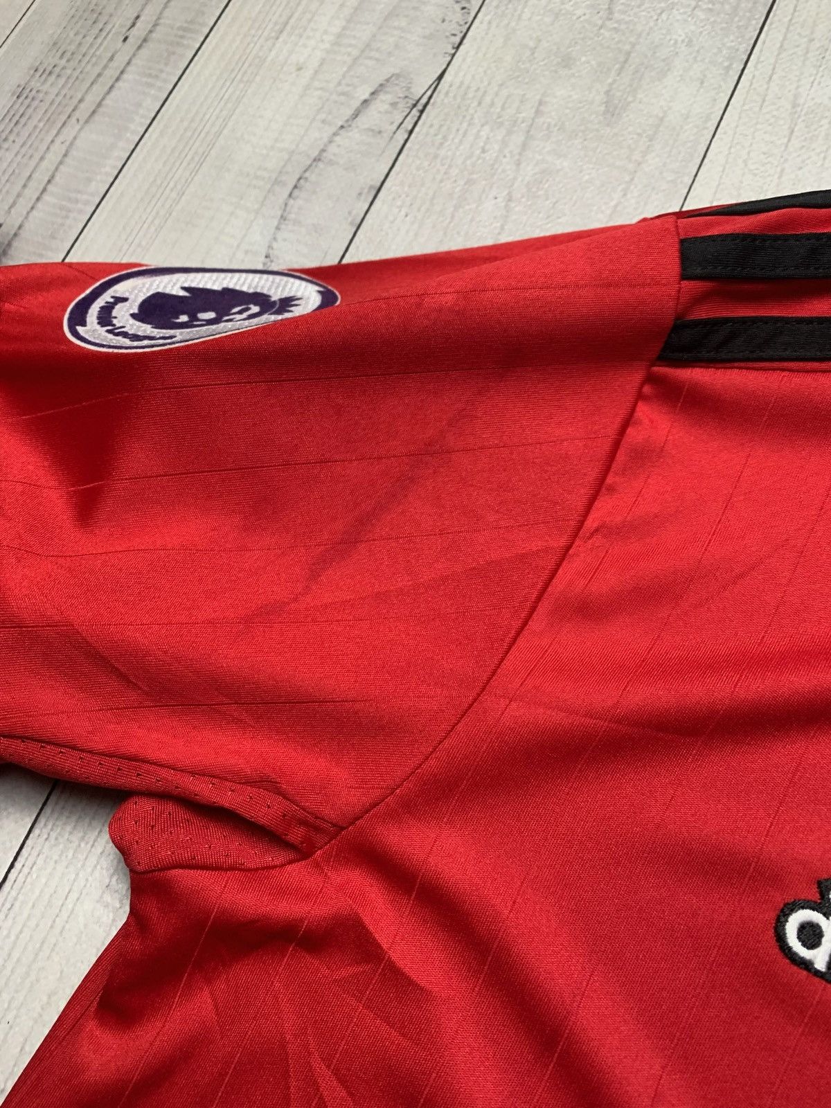 Adidas × Vintage adidas Manchester United soccer jersey size M Size US M / EU 48-50 / 2 - 3 Thumbnail