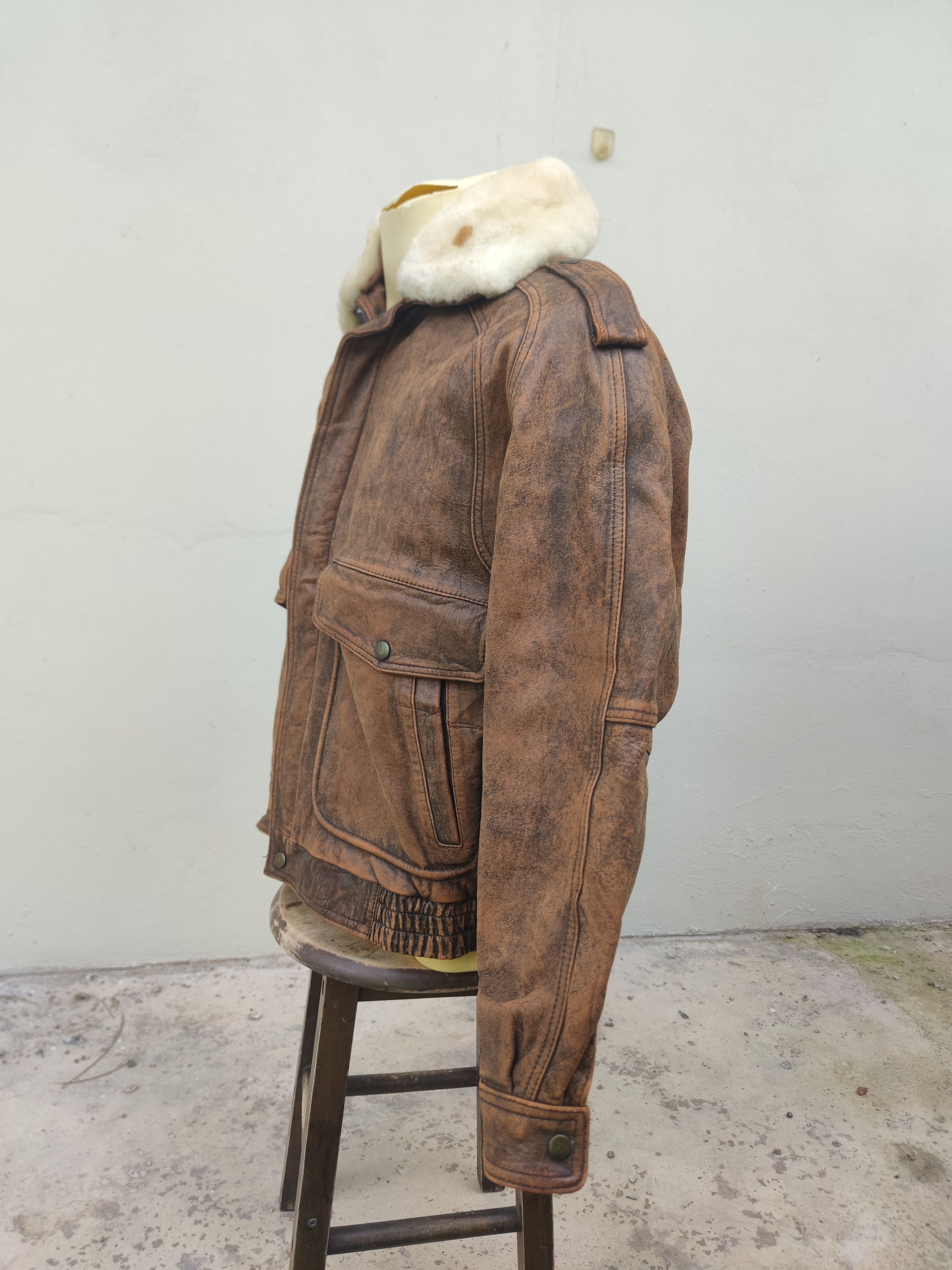 Vintage Vintage Flight Bomber Leather Jacket Size US L / EU 52-54 / 3 - 2 Thumbnail