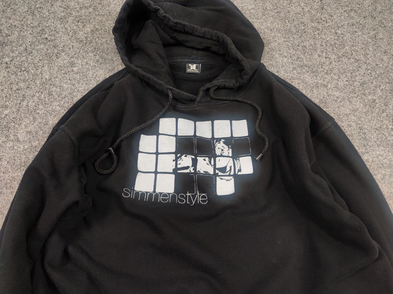 Alien Workshop Vintage Simmen Style alien workshop skate girl logo hoodie Size US M / EU 48-50 / 2 - 4 Thumbnail