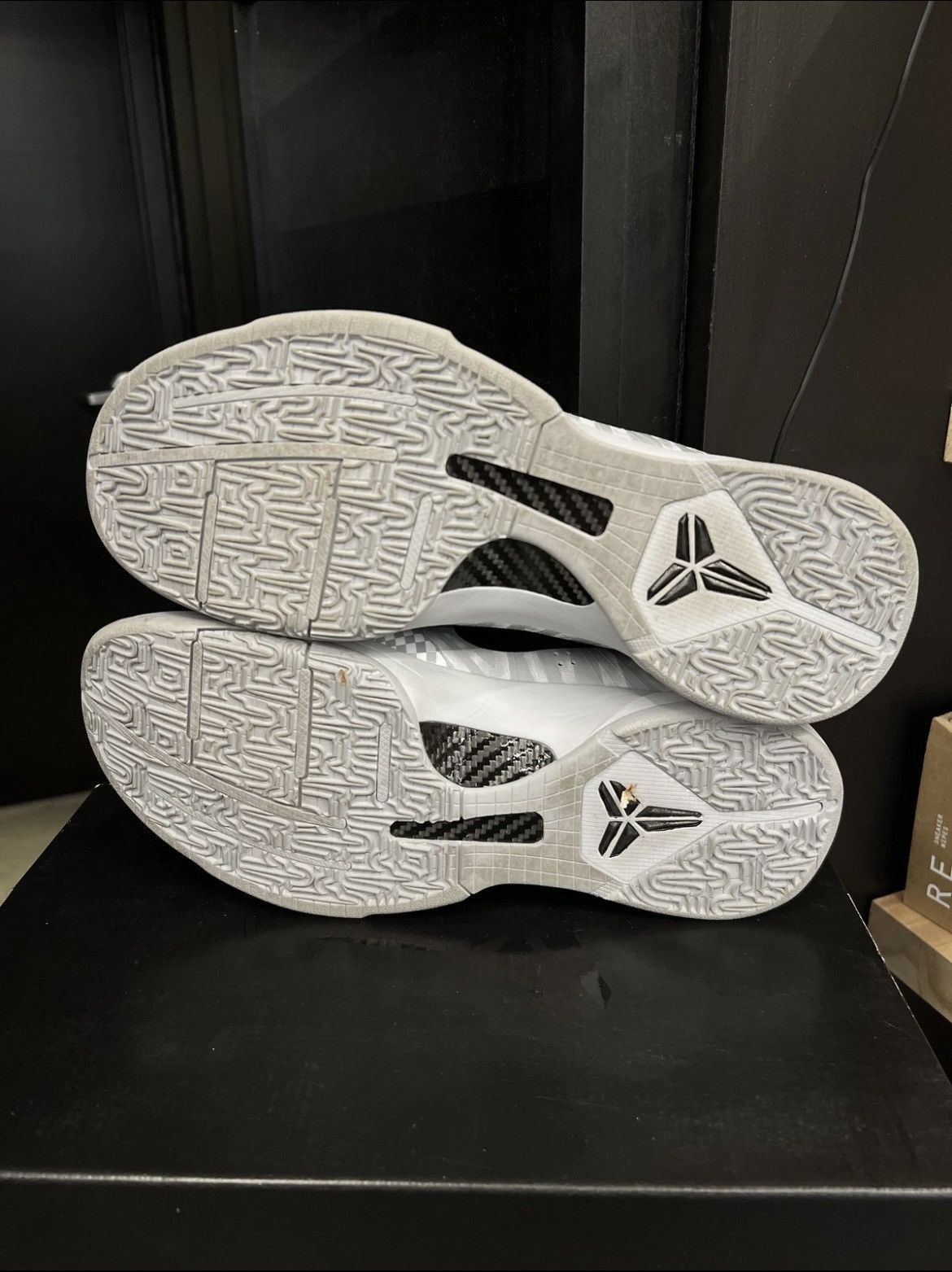 Nike Kobe 5 Protro Zebra PE Size US 11 / EU 44 - 5 Thumbnail