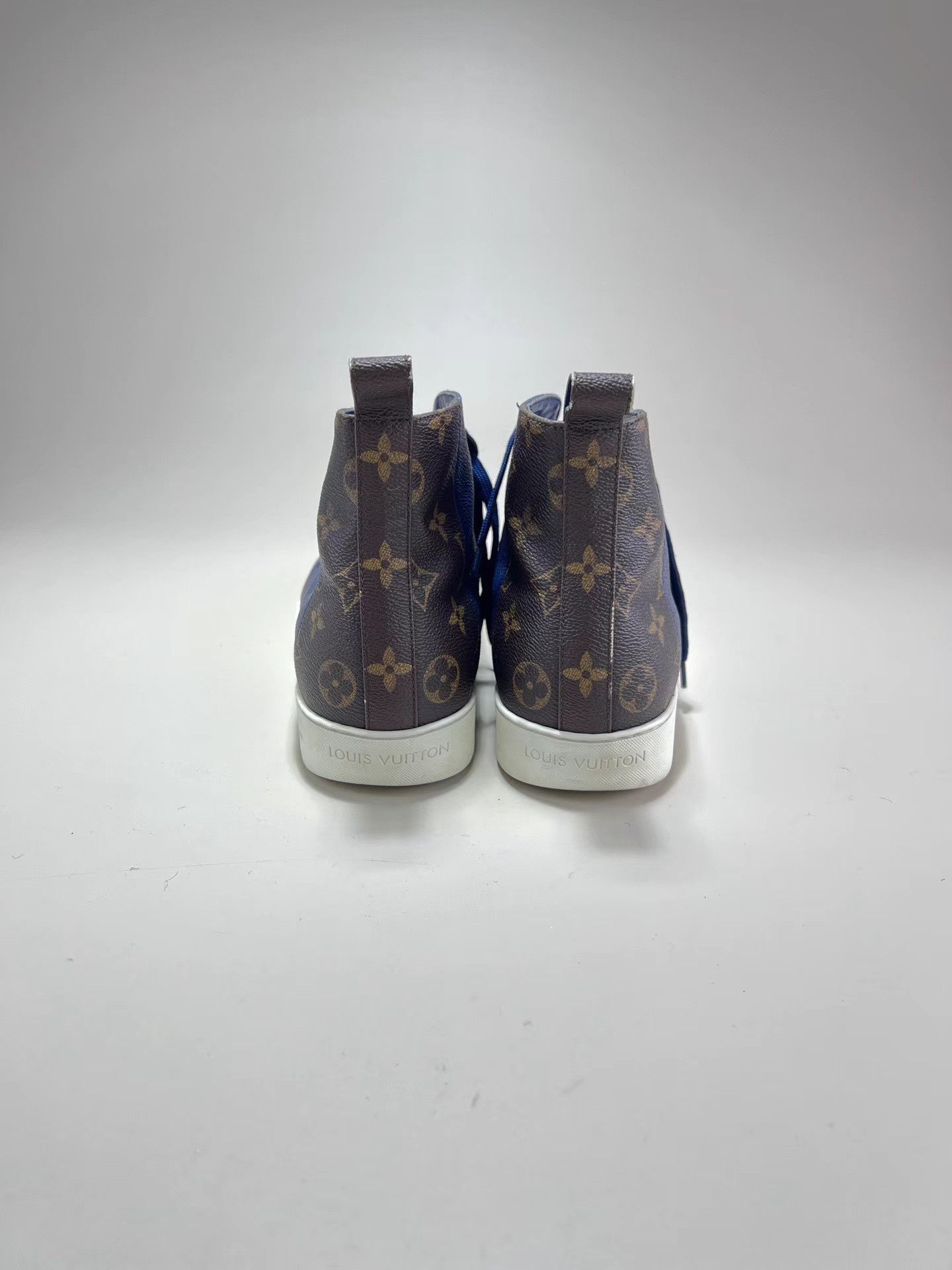 Louis Vuitton LOUIS VUITTON Blue & Brown Monogram High-Top Sneakers Size US 9 / EU 42 - 3 Thumbnail