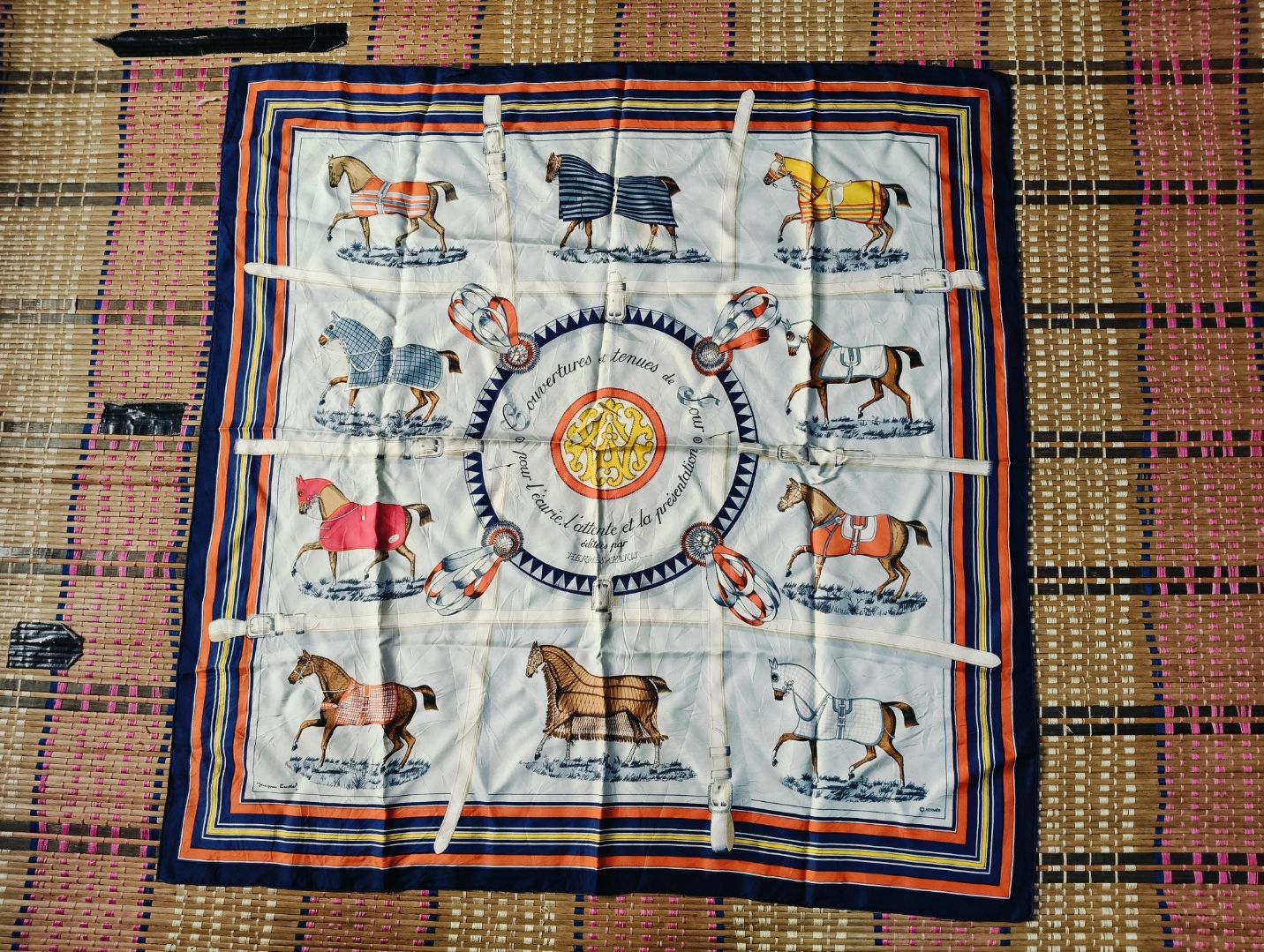 Hermes Hermes silk scarf Couvertures et tenues de four pour Size ONE SIZE - 2 Thumbnail