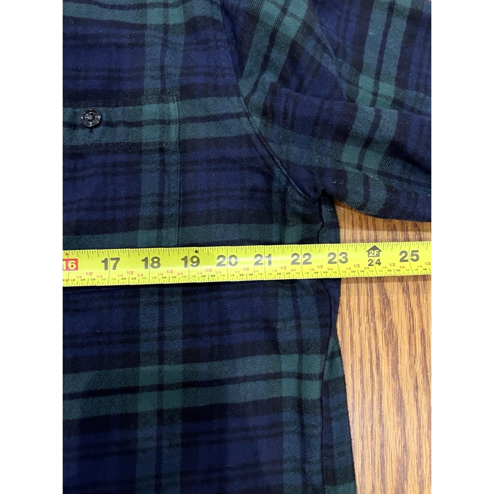 J.Crew J. Crew Flannel Shirt Men XL Blue Green Multicolor Plaid Button-Up Collared Pocketed Workwear Casual Travel Classic Size US XL / EU 56 / 4 - 4 Thumbnail