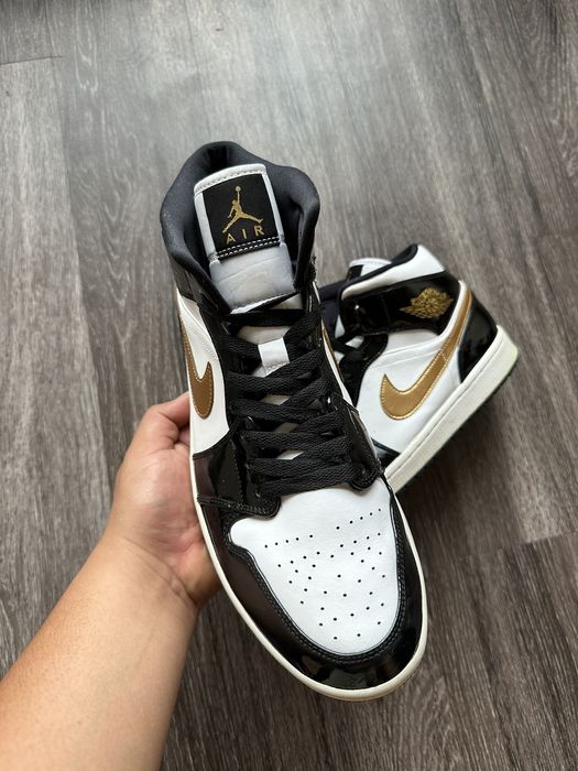 aj1 black patent
