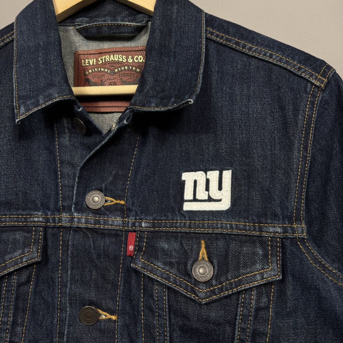 Levi's × NFL Levi’s x NFL New York Giants Denim Jacket Size US S / EU 44-46 / 1 - 5 Thumbnail