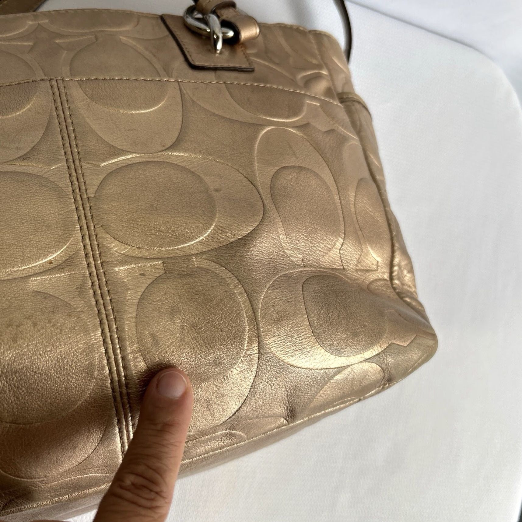 Coach Coach East West Gallery Embossed Leather Purse Tote Gold Metallic Zip Top F17727 Size L / US 10 / IT 46 - 7 Thumbnail