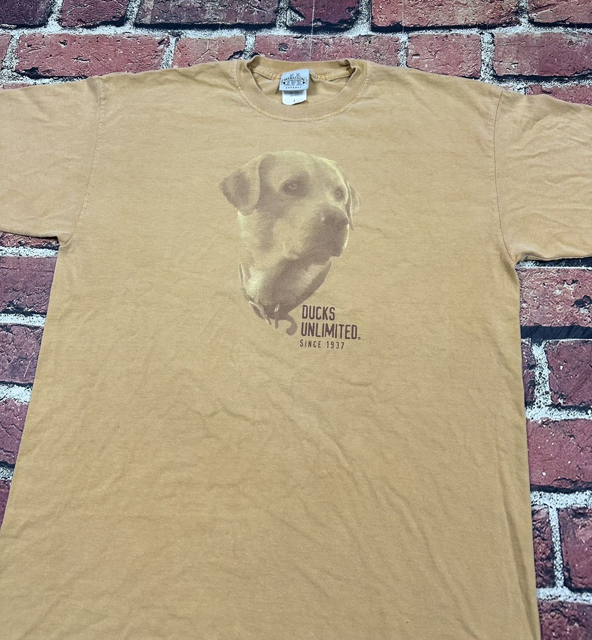 Vintage Vintage Ducks Unlimited T Shirt Yellow Lab Dog Marathon 90s Size US L / EU 52-54 / 3 - 2 Thumbnail