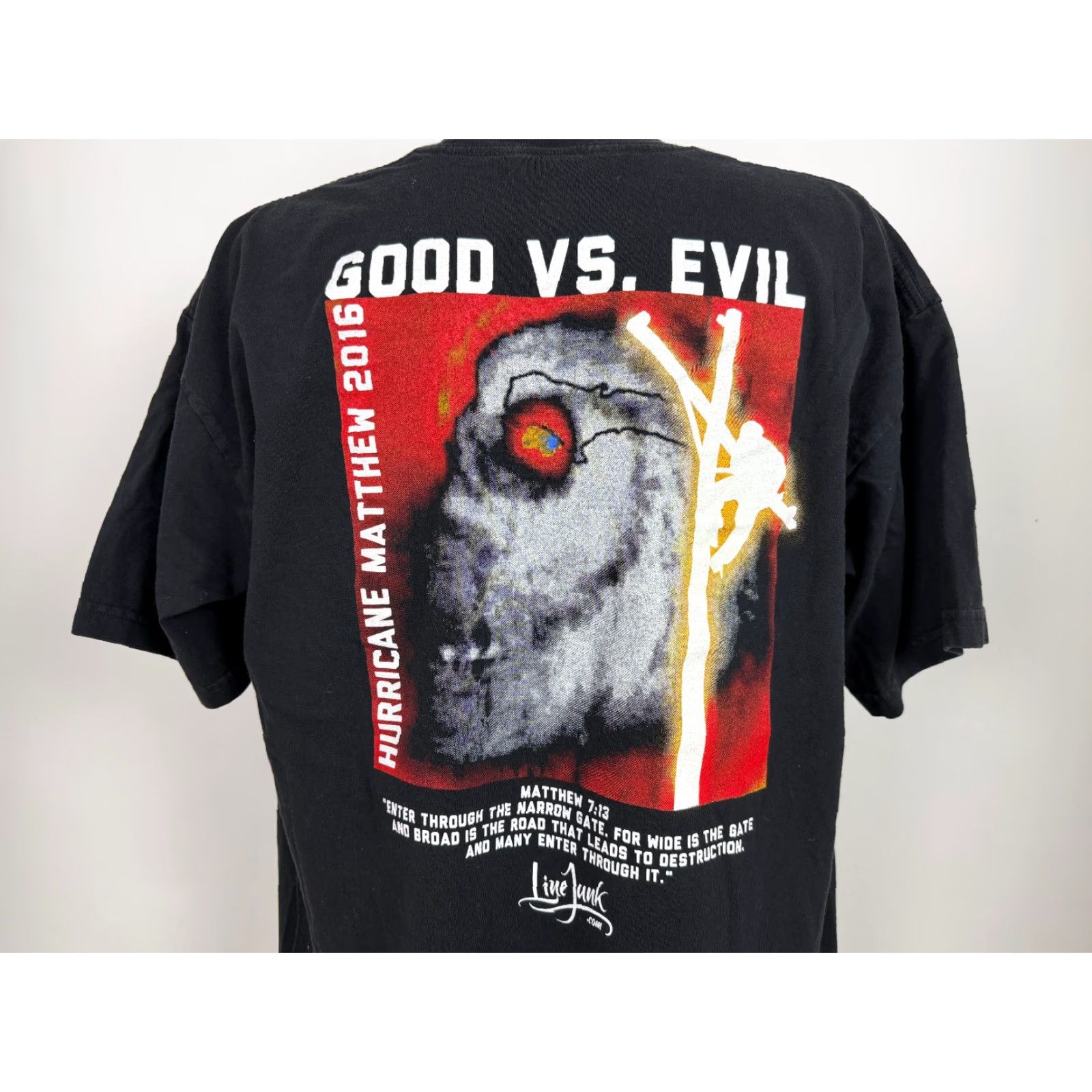 Vintage Lineman Shirt Bayside T-Shirt XXL Men Black 2016 Hurricane Matthew Good vs Evil Power Lines Linejunk USA Vintage No Size US XL / EU 56 / 4 - 5 Thumbnail