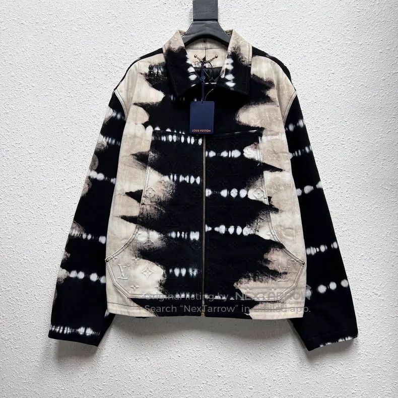 Louis Vuitton Louis Vuitton FW22 Logo embossed tie-dye zip quilted work Size US L / EU 52-54 / 3 - 1 Thumbnail