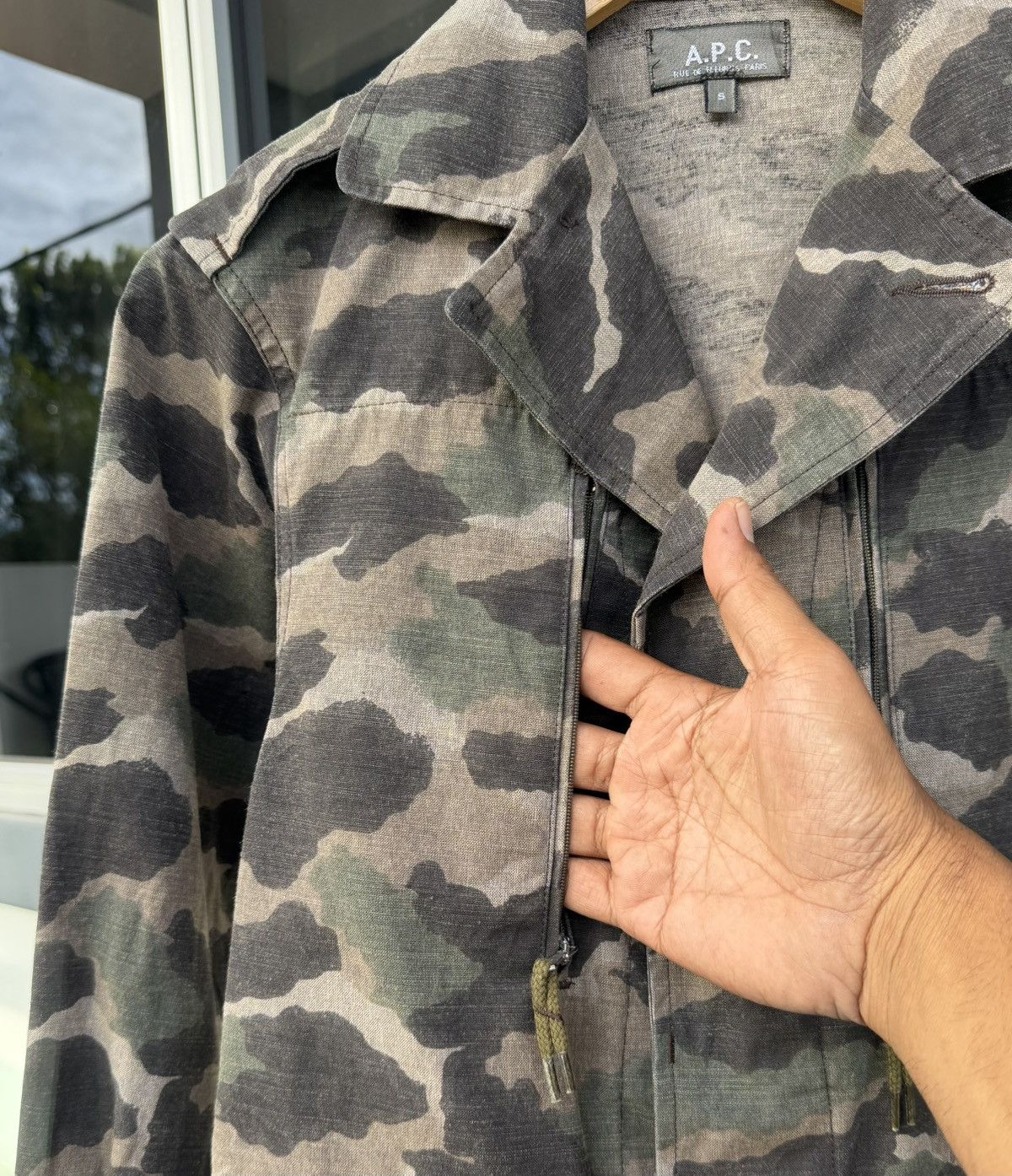 A.P.C. A.P.C. Camouflage Print Utility Jacket Size US S / EU 44-46 / 1 - 5 Thumbnail