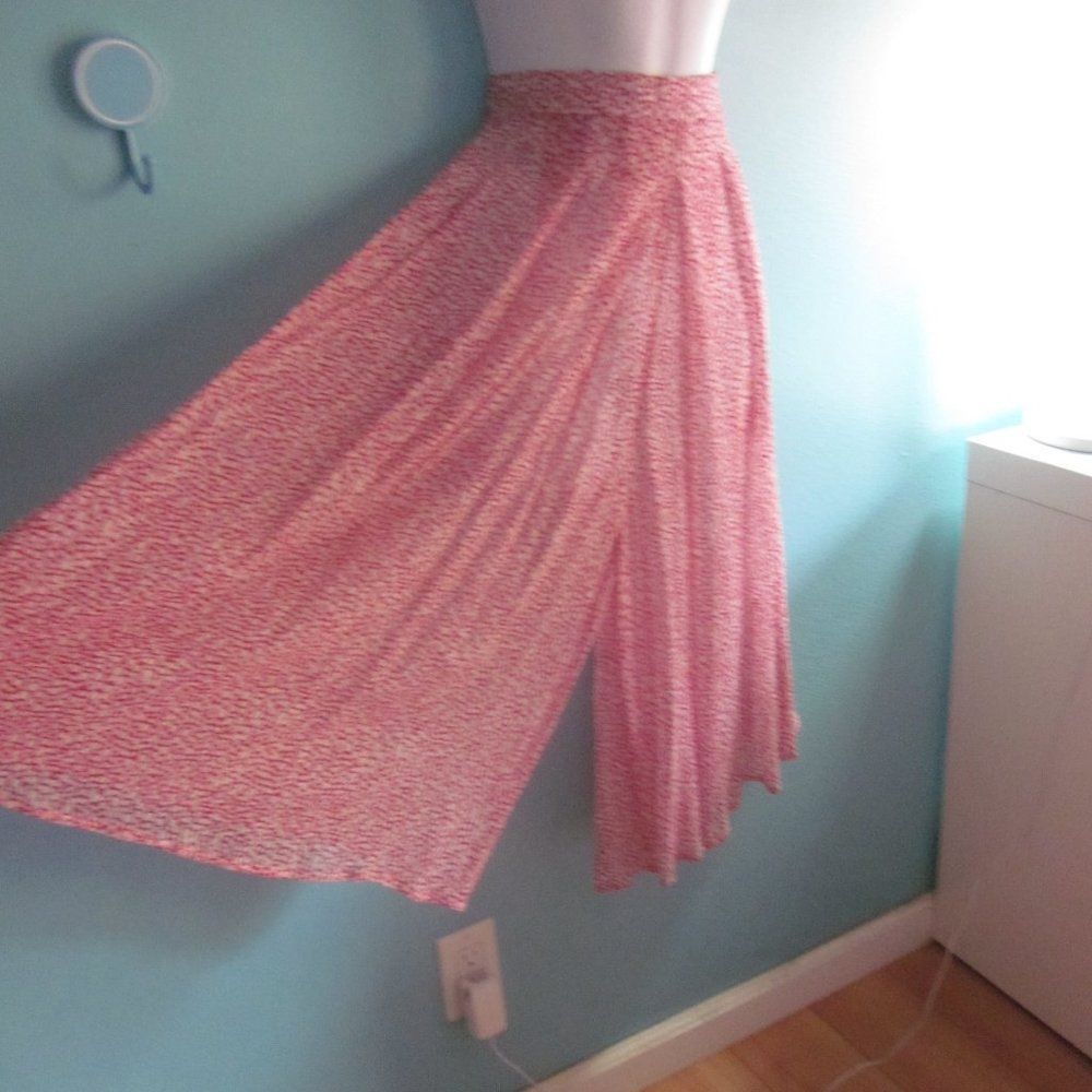 Vintage Red Pattern Lightweight Sheer Silk Culotte Summer Pants Size XS Size 25" / US 0 / IT 36 - 1 Thumbnail