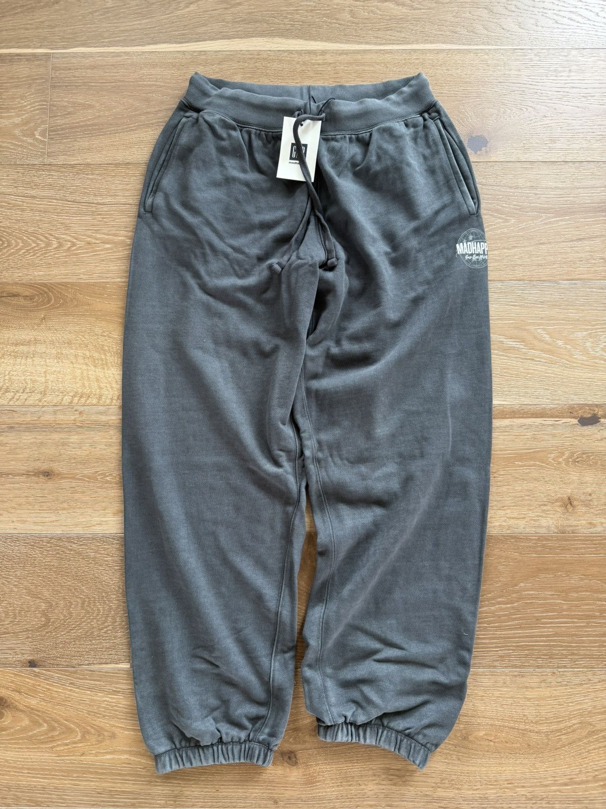 Gap × Madhappy Gap x Madhappy Globe Washed Black Sweatpants Joggers Size US XL / EU 56 / 4 - 2 Thumbnail