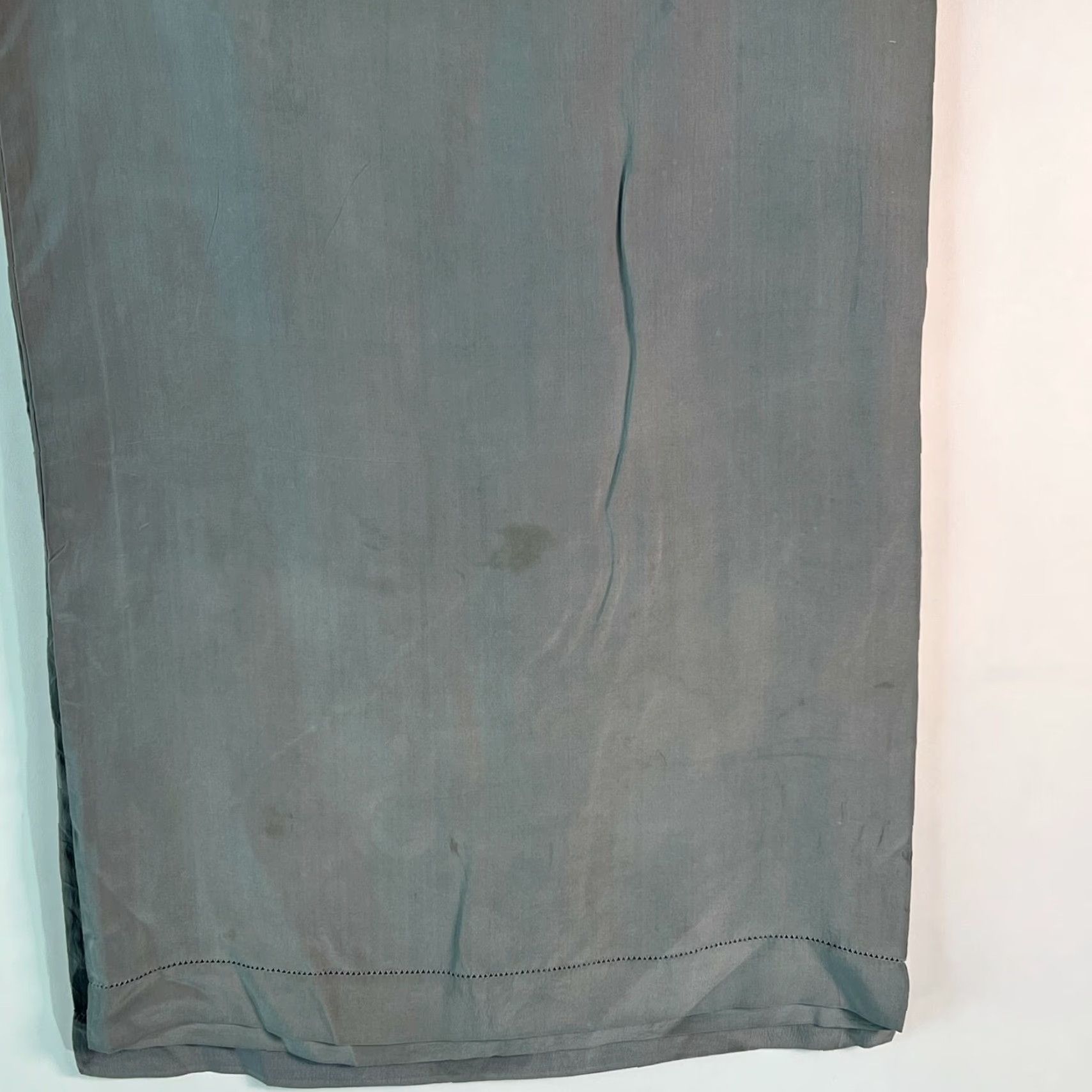 Vintage Womens Silk Shawl/Wrap Gray 50" Adult Women Size 50" Silk Shawl Classic Winter Bot? Size ONE SIZE - 3 Thumbnail